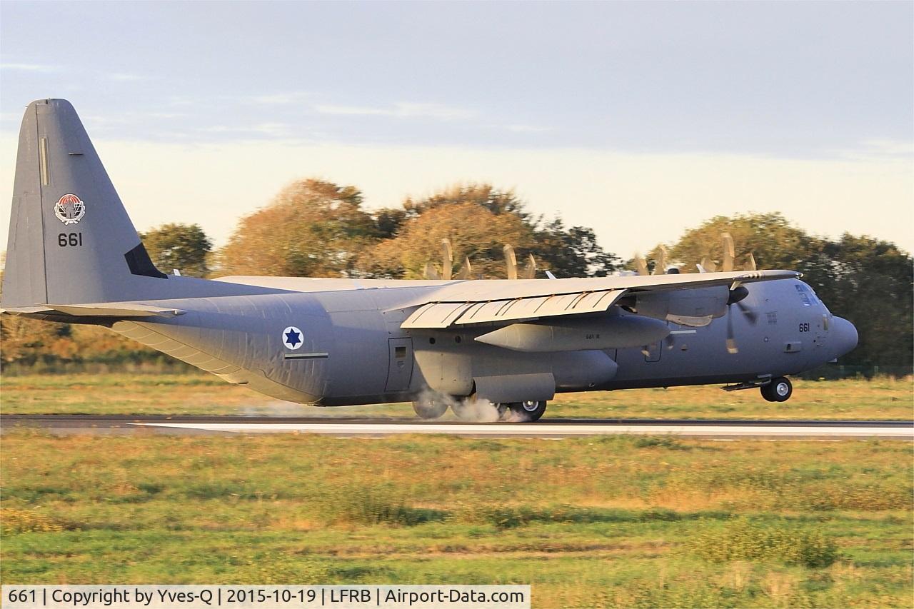 661, 2013 Lockheed Martin C-130J-30 Shimshon C/N 382-5723, Lockheed Martin C-130J-30 Shimshon, Landing rwy 07R, Brest-Bretagne Airport (LFRB-BES)