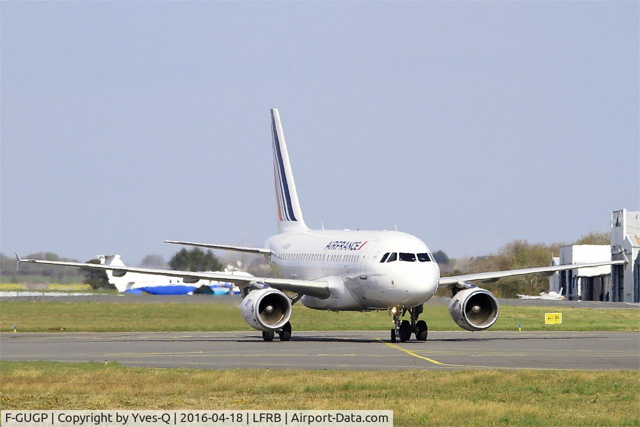 F-GUGP, 2006 Airbus A318-111 C/N 2967, Airbus A318-111, Taxiing, Brest-Bretagne Airport (LFRB-BES