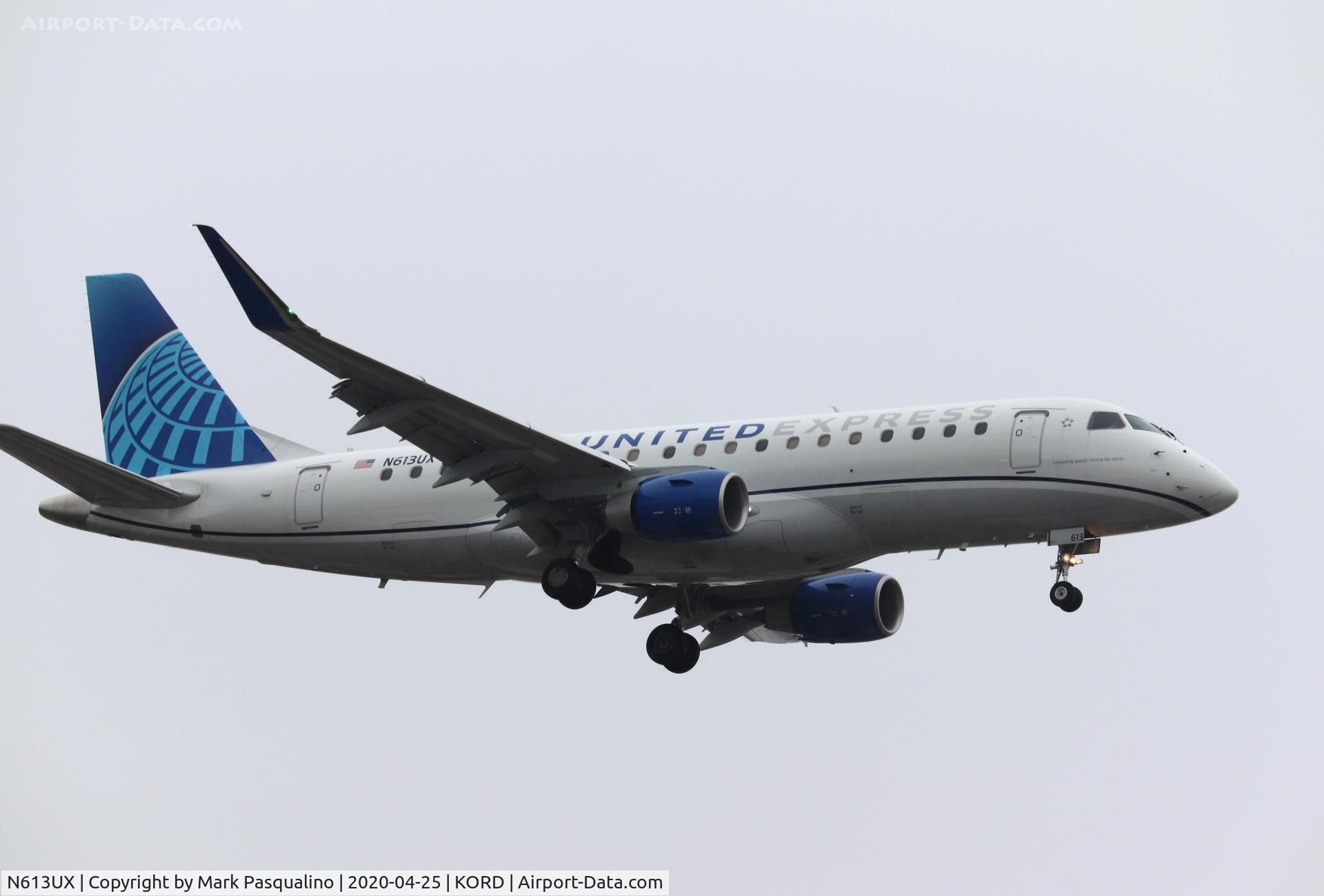 N613UX, 2019 Embraer 175LR (ERJ-170-200LR) C/N 17000814, ERJ-170-200LR
