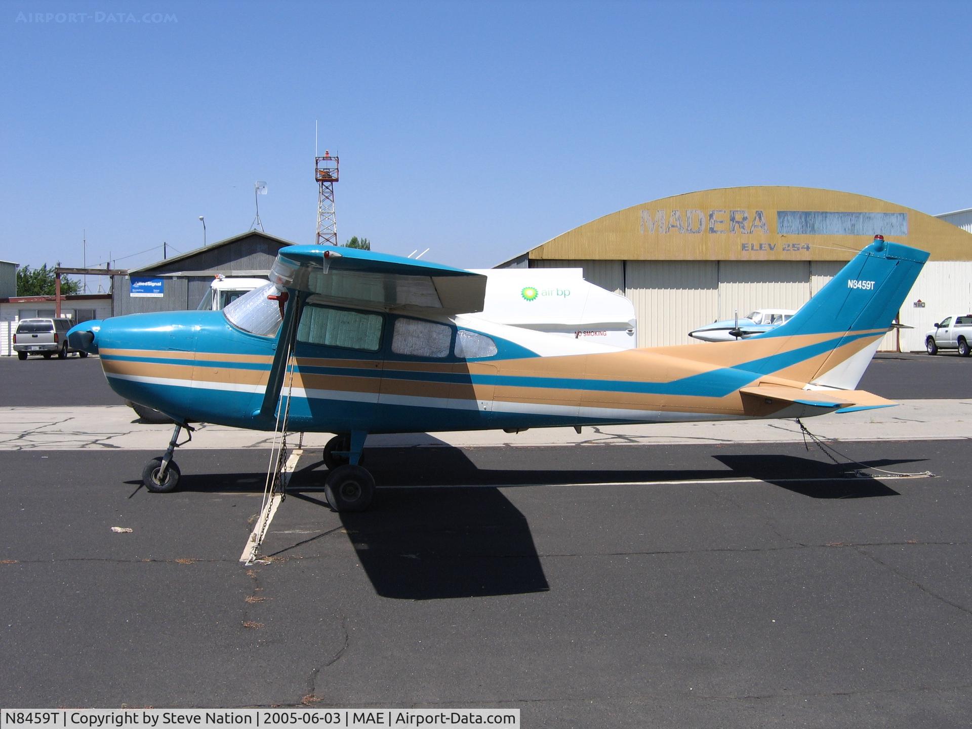 N8459T, 1959 Cessna 182C Skylane C/N 52359, 1959 Cessna 182C at Madera, CA