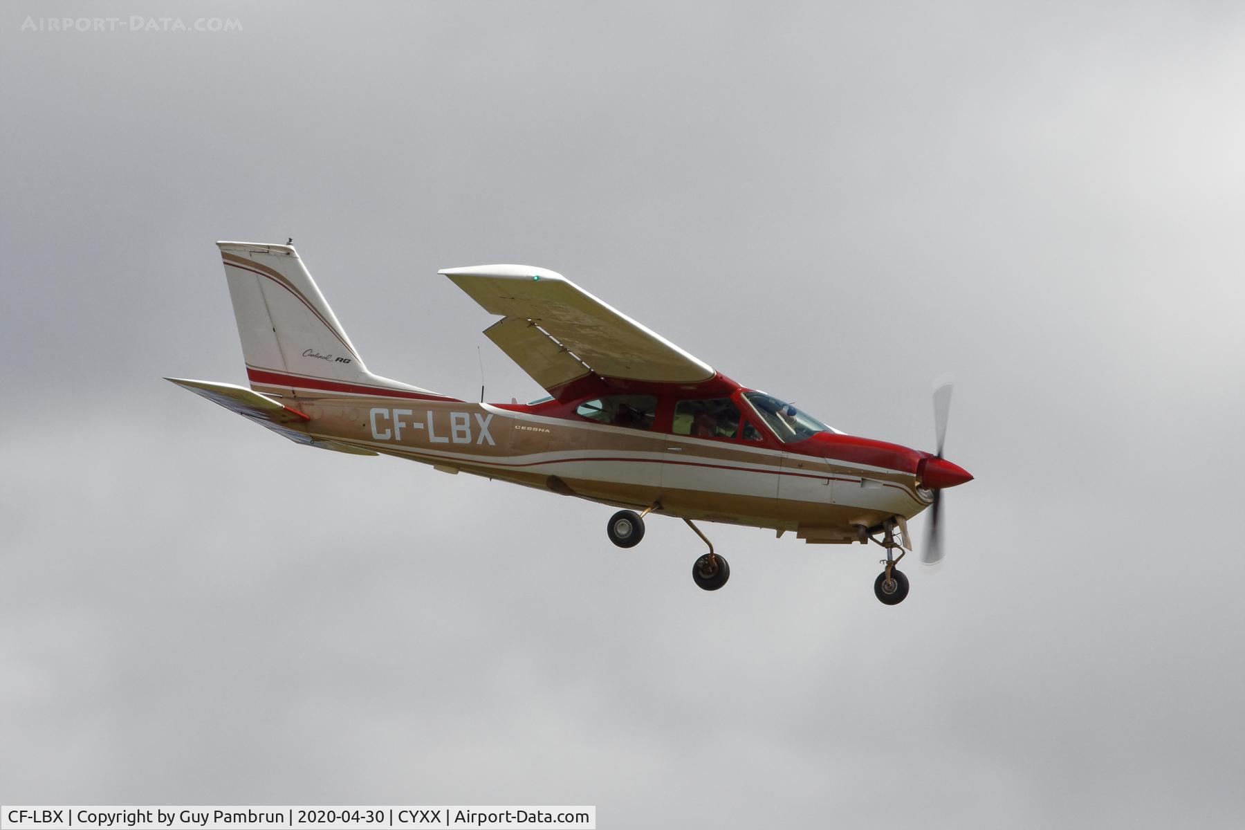 CF-LBX, 1971 Cessna 177RG Cardinal C/N 177RG0105, Landing on 19