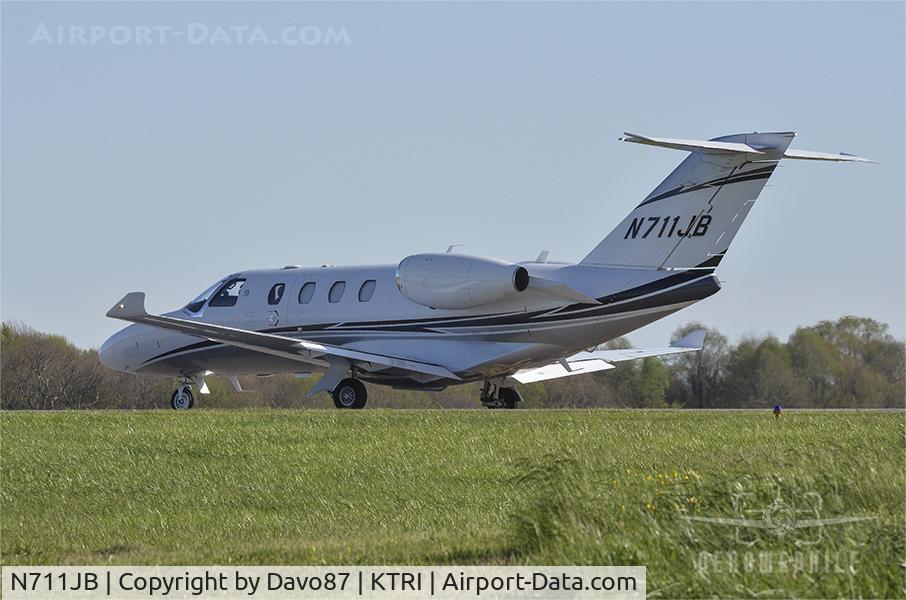 N711JB, 2017 Cessna 525 CitationJet C/N 525-0948, 2017 TEXTRON AVIATION INC 525 owned by CJ-M 03207 LLC awaiting clearance to take Runway 23 at Tri-Cities Airport (KTRI) and depart.