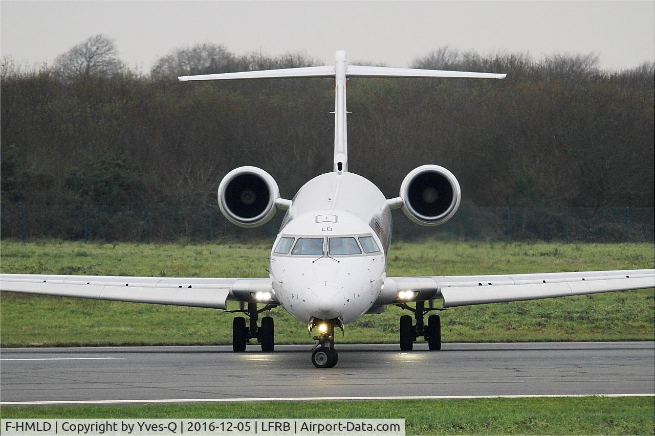 F-HMLD, 2010 Bombardier CRJ-1000EL NG (CL-600-2E25) C/N 19007, Bombardier CRJ-1000, U-turn rwy 07R, Brest-Bretagne Airport (LFRB-BES)