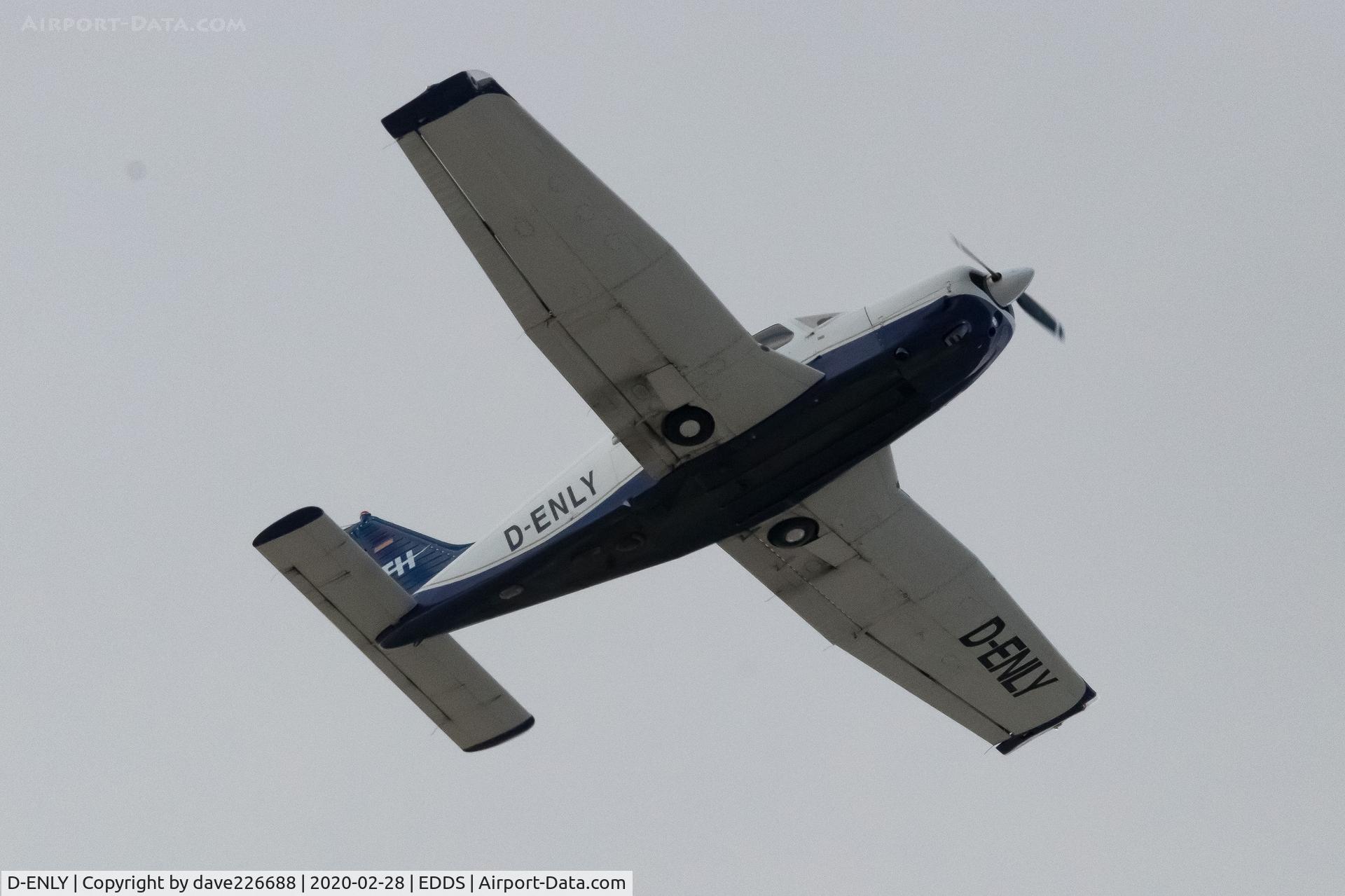 D-ENLY, 1980 Piper PA-28R-201 Cherokee Arrow III C/N 28R-7837211, FFH flight training Piper on circuit at STR