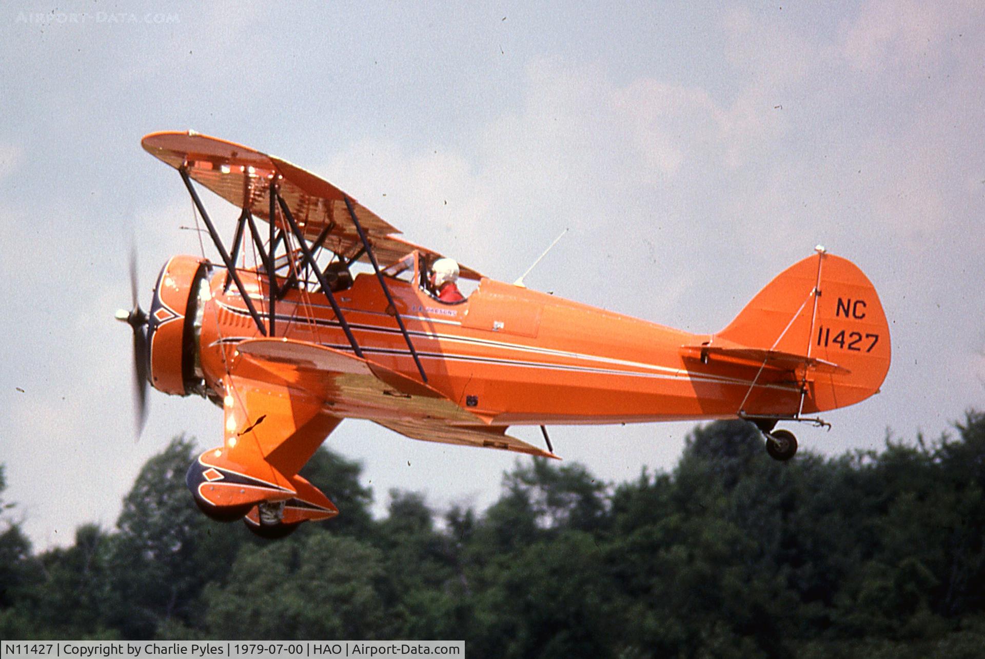 N11427, 1931 Waco QCF C/N 3488, At the Waco Fly-in