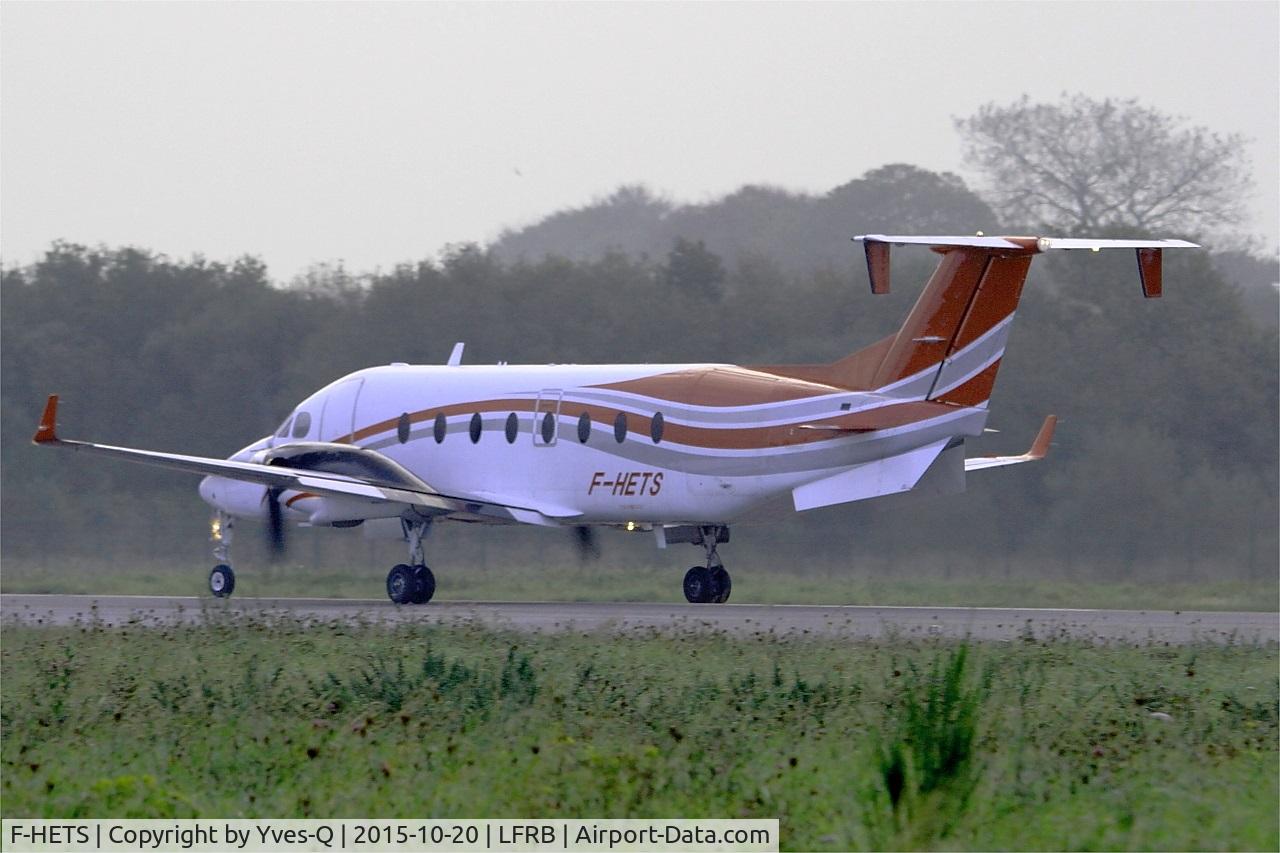 F-HETS, 1999 Raytheon 1900D C/N UE-360, Raytheon Aircraft Company 1900D, Take off run rwy 25L, Brest-Bretagne Airport (LFRB-BES)