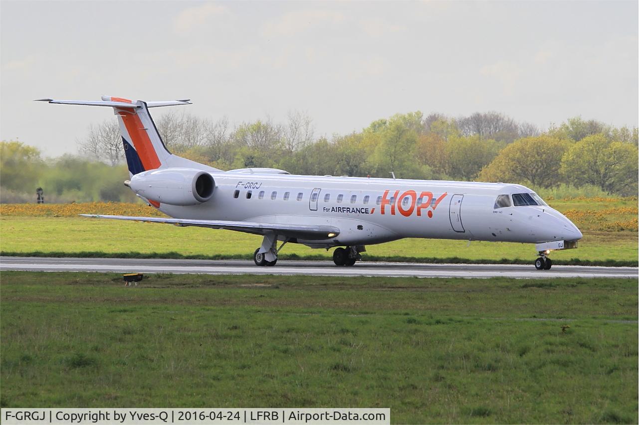 F-GRGJ, 1999 Embraer EMB-145EU (ERJ-145EU) C/N 145297, Embraer EMB-145EU, Taxiing rwy 25L, Brest-Bretagne airport (LFRB-BES)