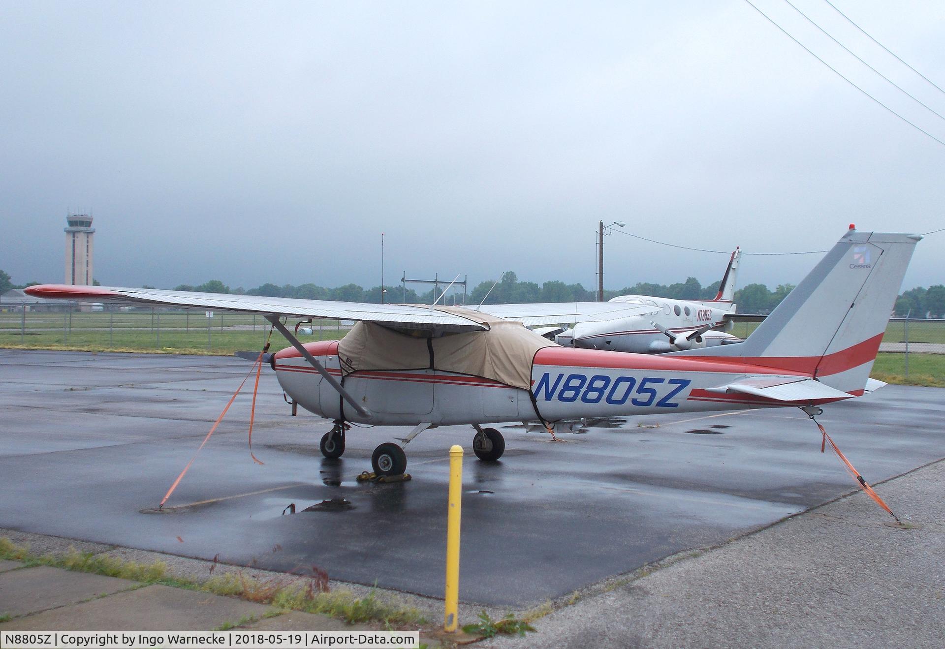 N8805Z, 1966 Cessna 172H C/N 17255455, Cessna 172H Skyhawk at the St. Louis Downtown Airport, Cahokia IL
