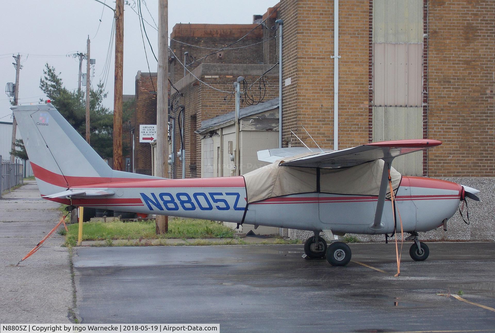 N8805Z, 1966 Cessna 172H C/N 17255455, Cessna 172H Skyhawk at the St. Louis Downtown Airport, Cahokia IL