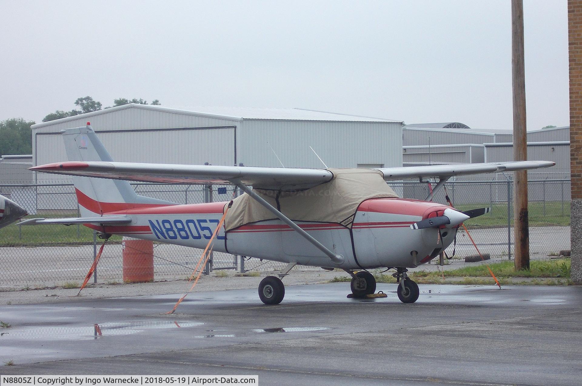 N8805Z, 1966 Cessna 172H C/N 17255455, Cessna 172H Skyhawk at the St. Louis Downtown Airport, Cahokia IL