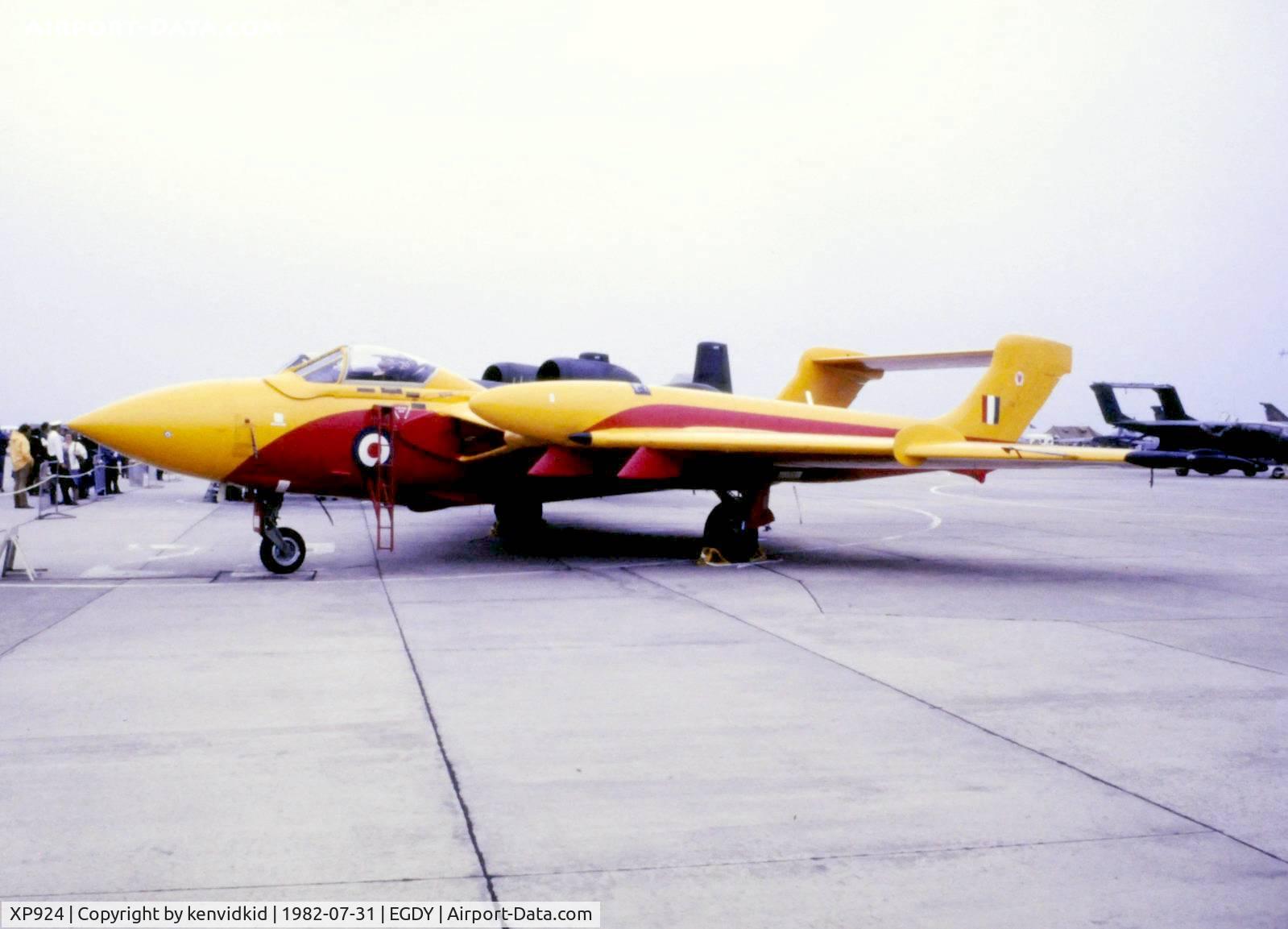 XP924, 1963 De Havilland DH-110 Sea Vixen D.3 C/N 10132, On static display at the 1982 Yeovilton air show.