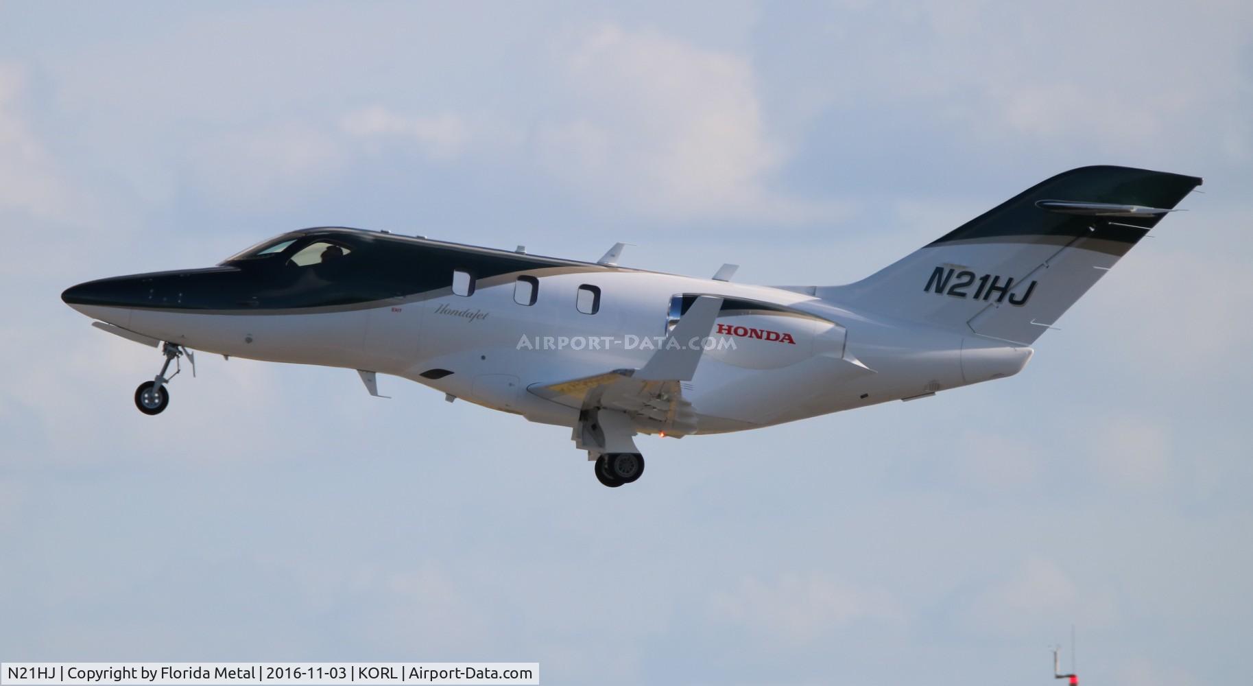 N21HJ, 2015 Honda HA-420 HondaJet C/N 42000014, NBAA 2016