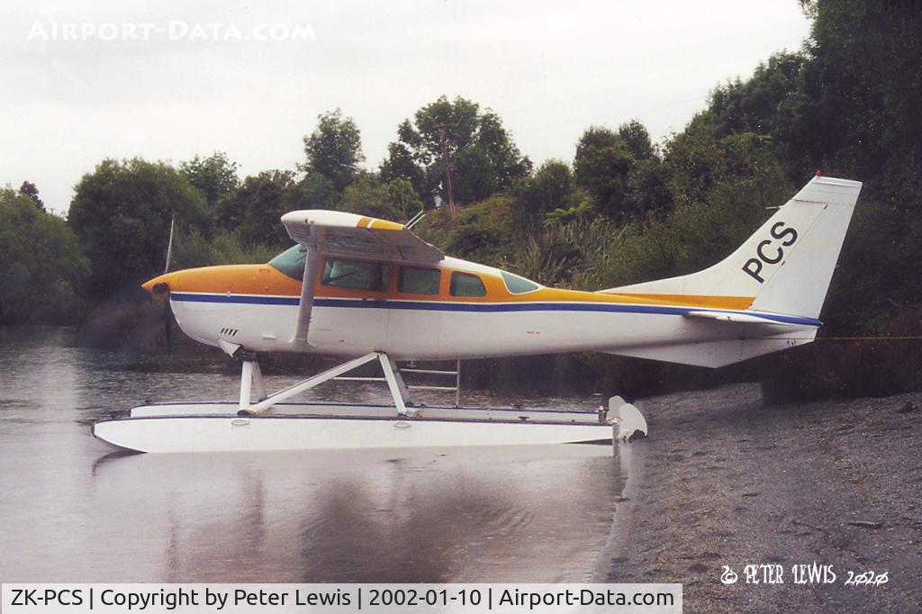 ZK-PCS, 1974 Cessna U206F Stationair C/N U20602433, Westland Air Charter Ltd., New Plymouth
at Lake Brunner, McKenzie Country.