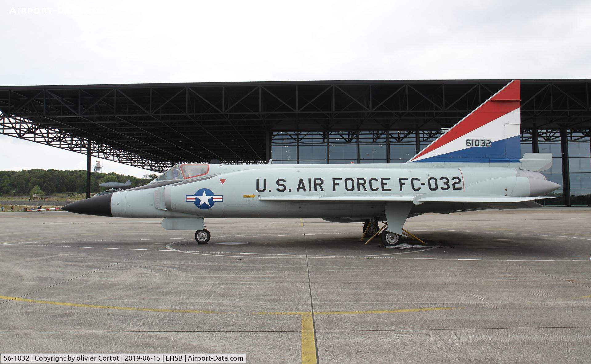 56-1032, 1956 Convair F-102A Delta Dagger C/N 8-10-351, profile view