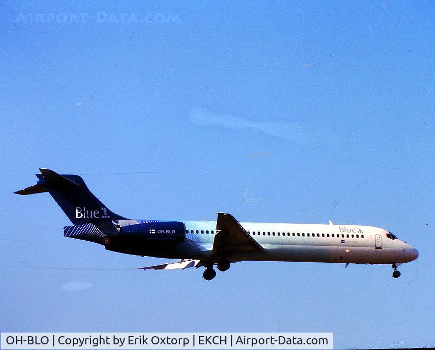 OH-BLO, 1999 Boeing 717-2K9 C/N 55056, OH-BLO landing rw 04L