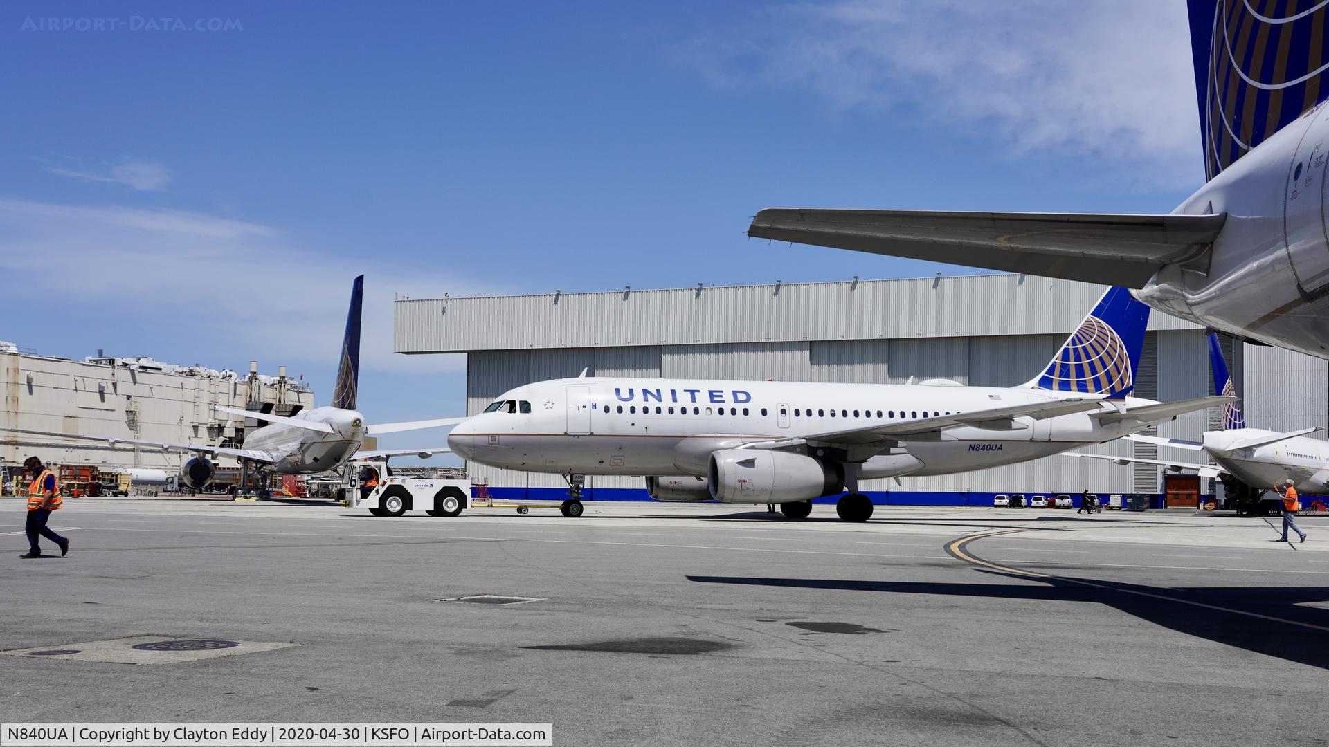 N840UA, 2001 Airbus A319-131 C/N 1522, SFO 2020.