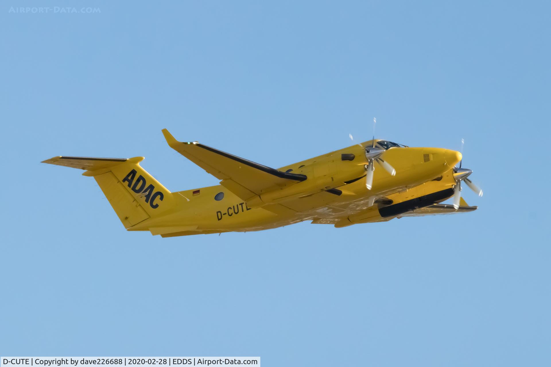 D-CUTE, 2006 Beech Super King Air 350 C/N FL-504, Aero Dienst Beech heading out of STR