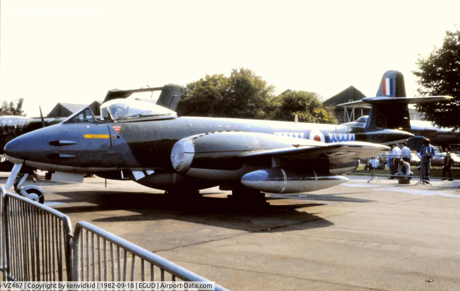 VZ467, 1950 Gloster Meteor F.8 C/N G5/361641, On static display at the 1982 Abingdon air show.