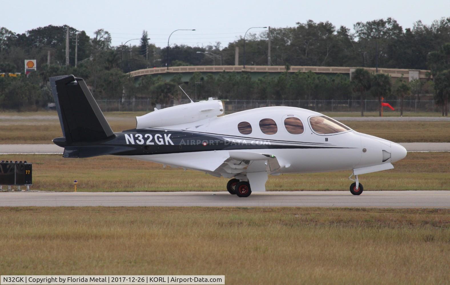 N32GK, 2017 Cirrus SF50 Vision C/N 0026, ORL 2017
