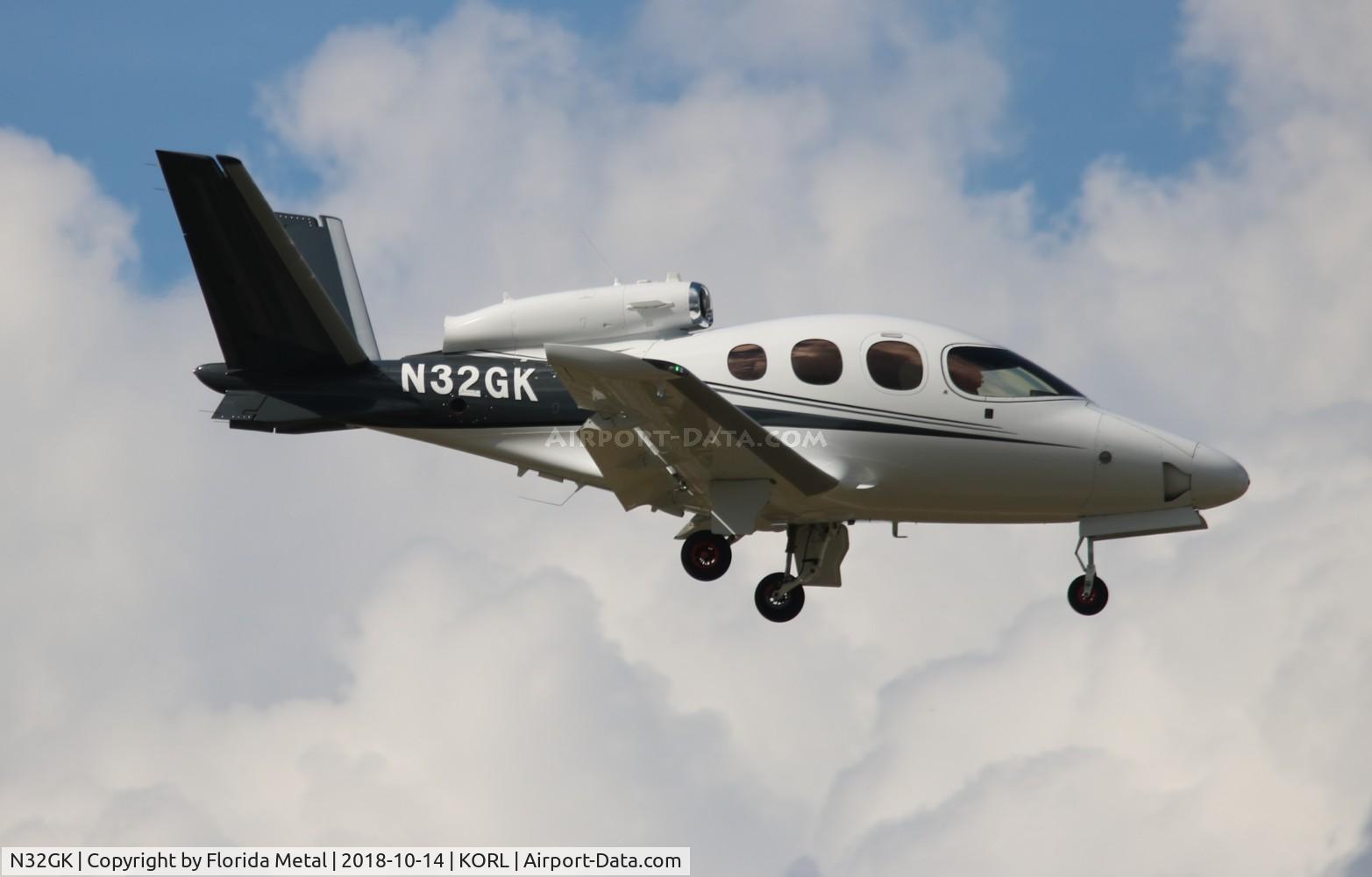 N32GK, 2017 Cirrus SF50 Vision C/N 0026, ORL 2018