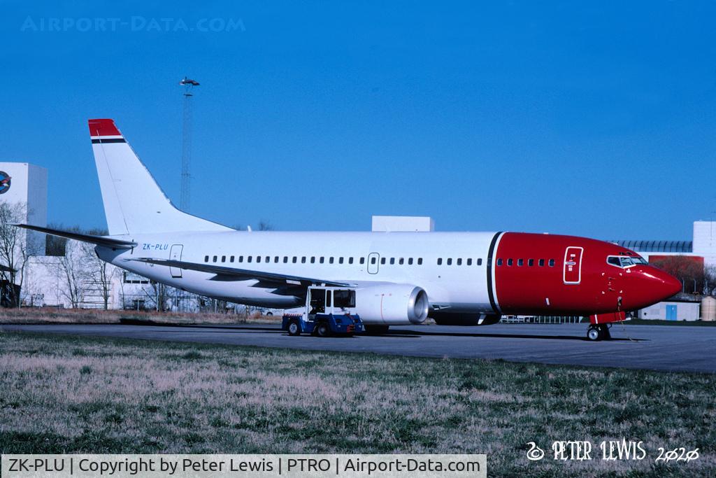 ZK-PLU, 1989 Boeing 737-33A C/N 24094, Airwork Holdings Ltd., Auckland - 2004
lease: Palau Micronesia Air
