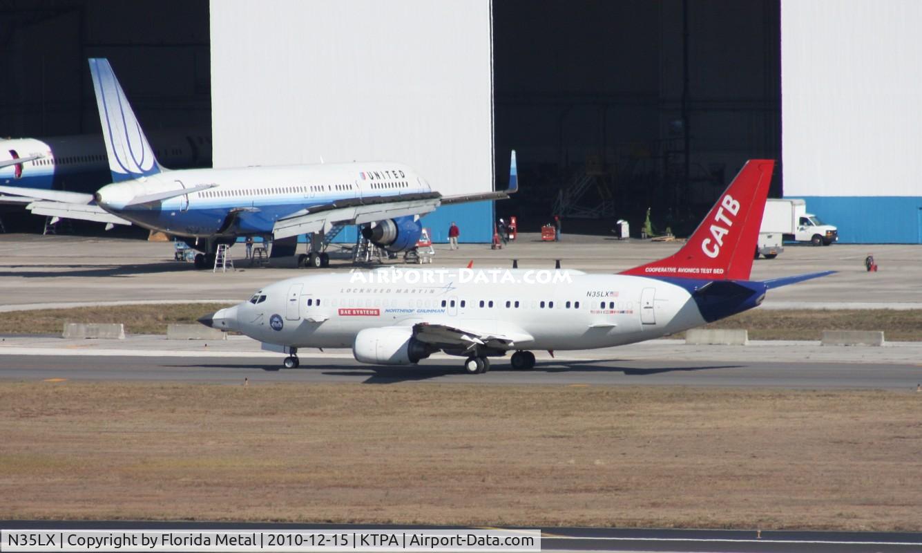 N35LX, 1986 Boeing 737-330 C/N 23528, TPA 2010