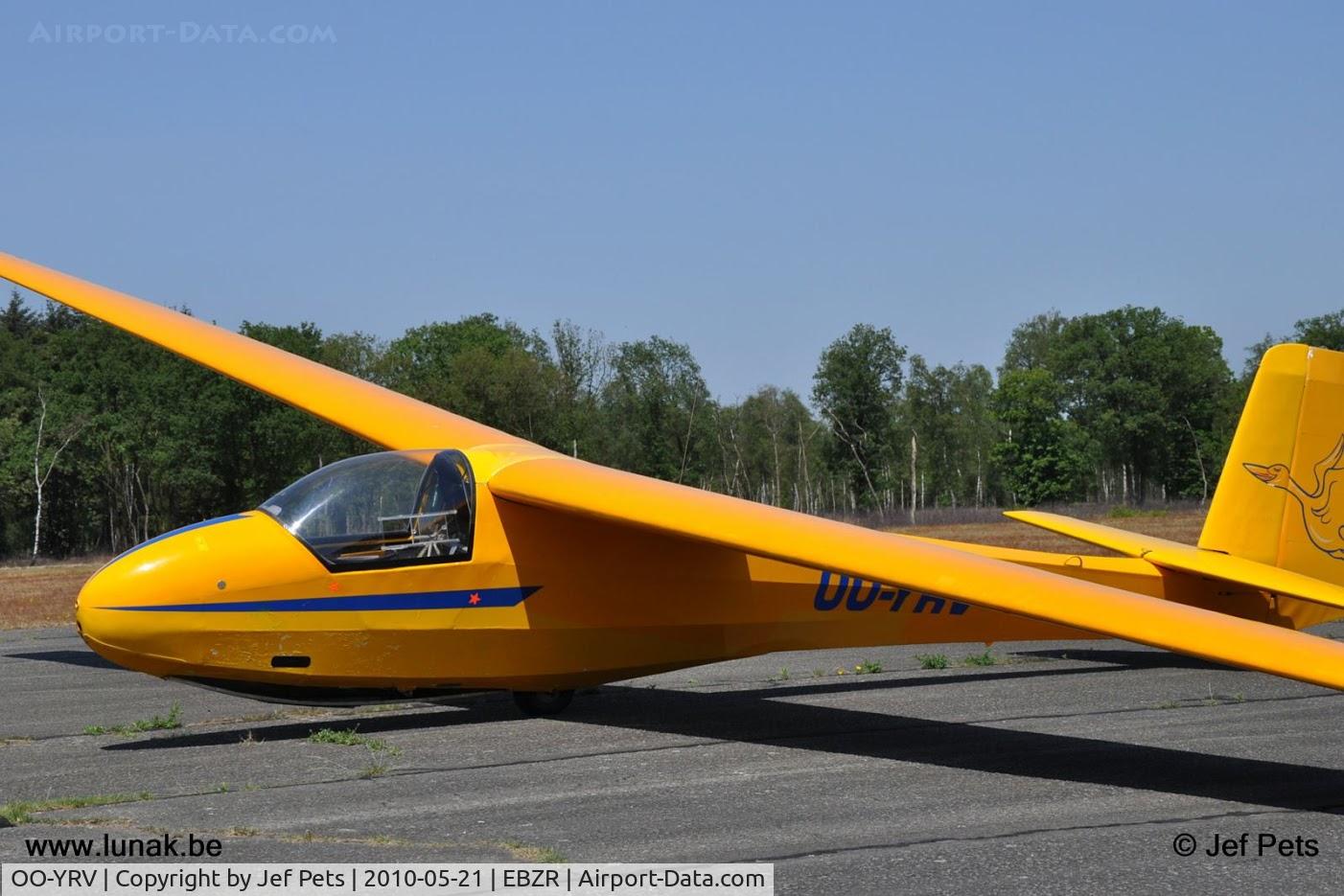 OO-YRV, 1961 Schleicher Ka-8B C/N 182/60, At Zoersel.