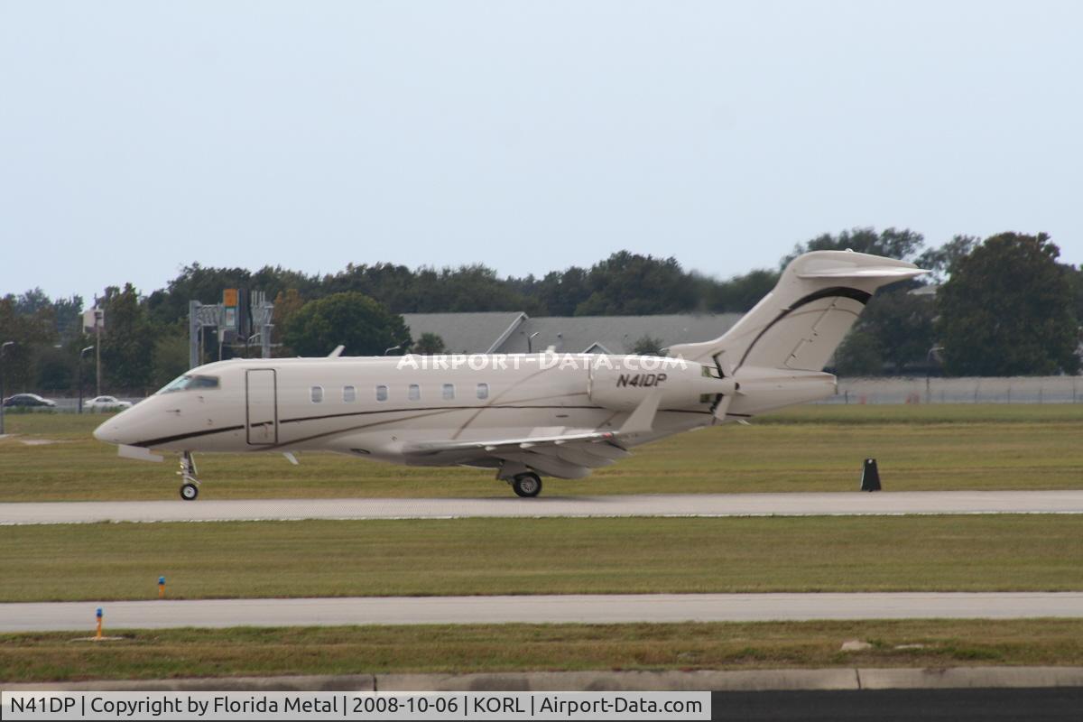 N41DP, 2004 Bombardier Challenger 300 (BD-100-1A10) C/N 20010, NBAA 2008
