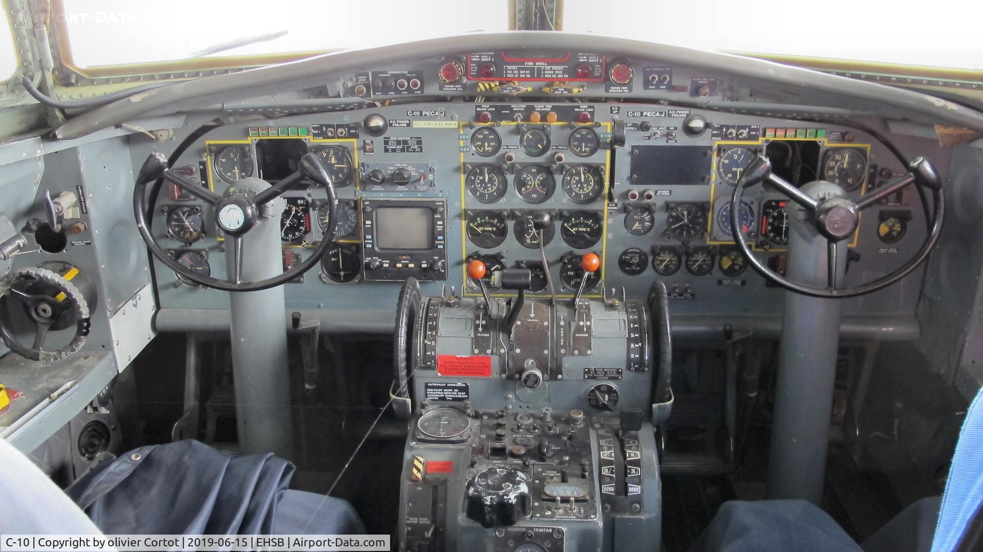C-10, 1960 Fokker F-27-300M Troopship C/N 10160, the cockpit