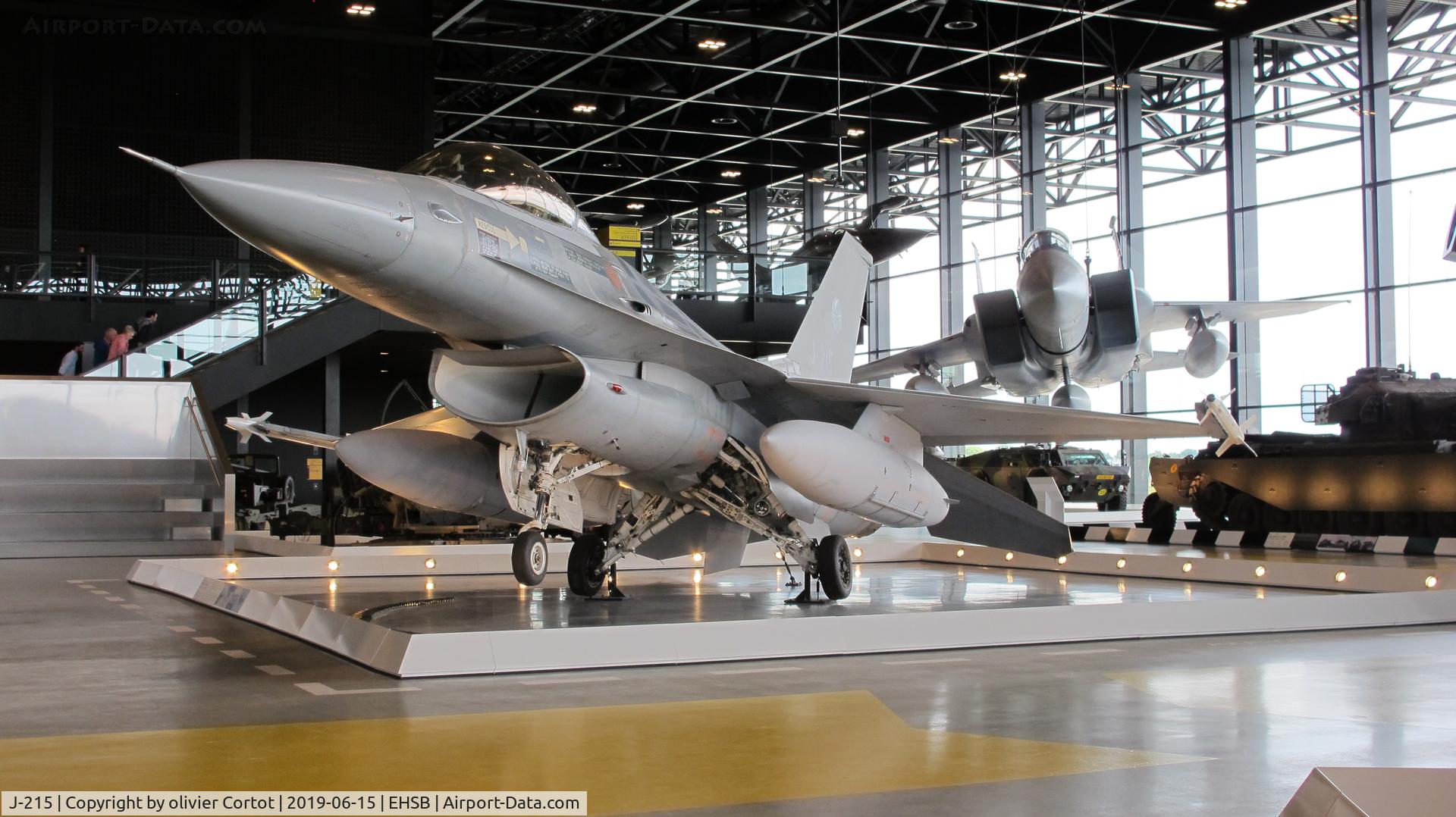 J-215, 1980 Fokker F-16A Fighting Falcon C/N 6D-4, soesterberg museum