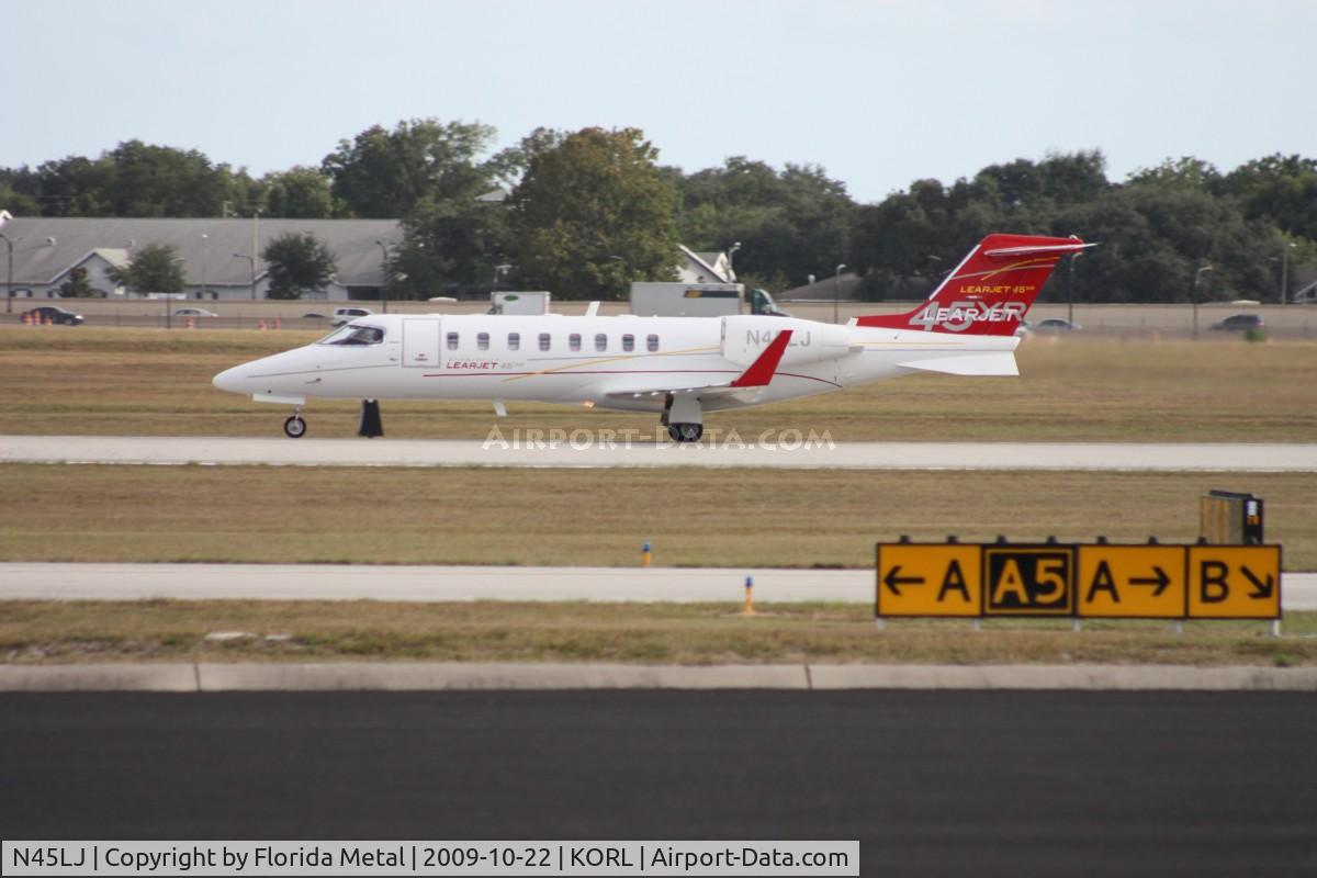 N45LJ, 2009 Learjet 45 C/N 45-392, NBAA 2009