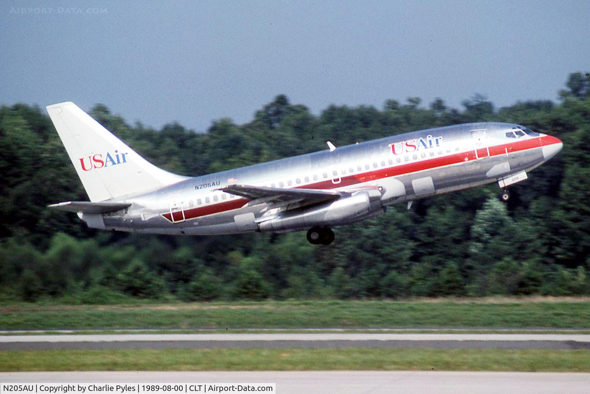 N205AU, 1968 Boeing 737-201 C/N 19421, Departure