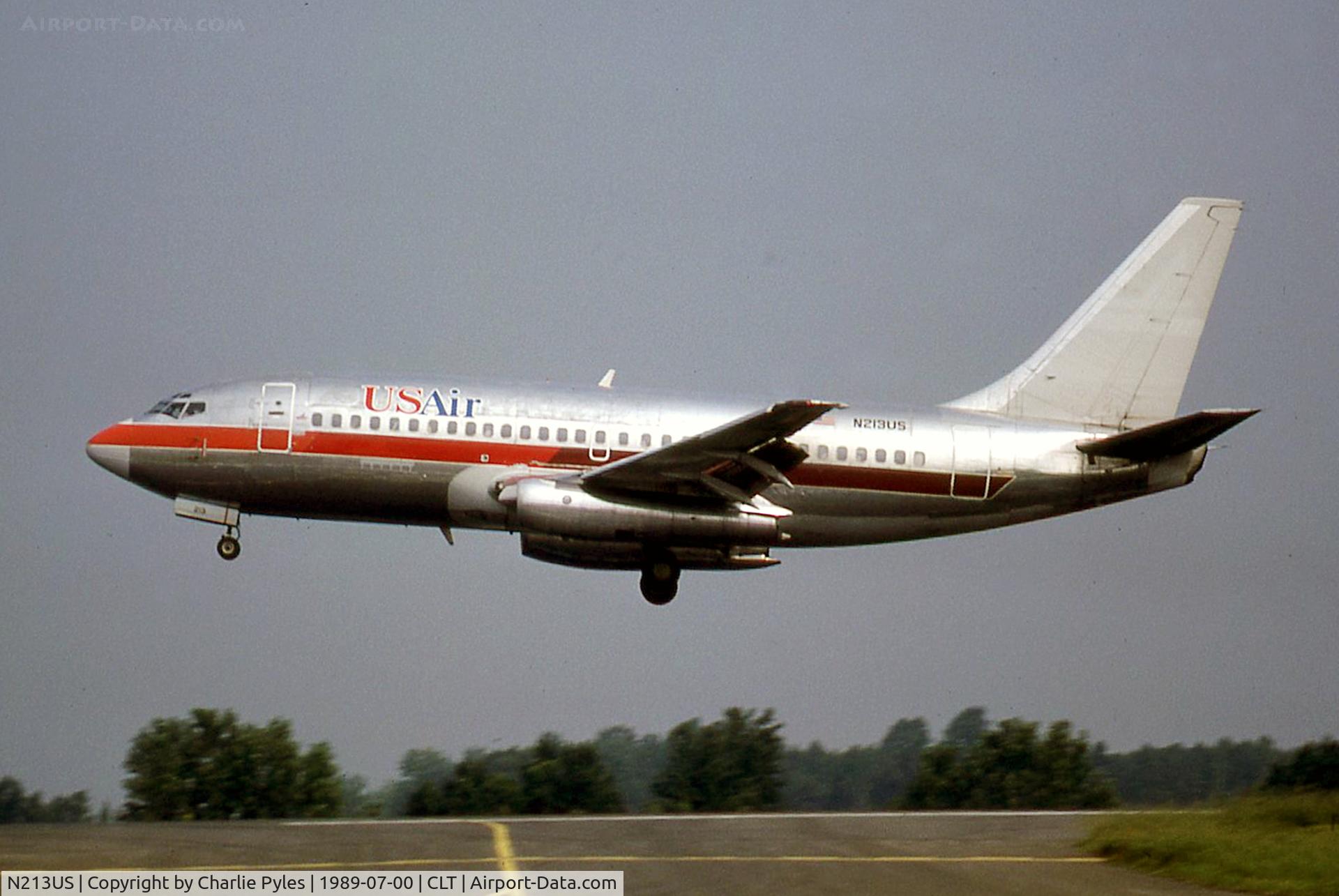 N213US, 1969 Boeing 737-201 C/N 20213, Landing CLT