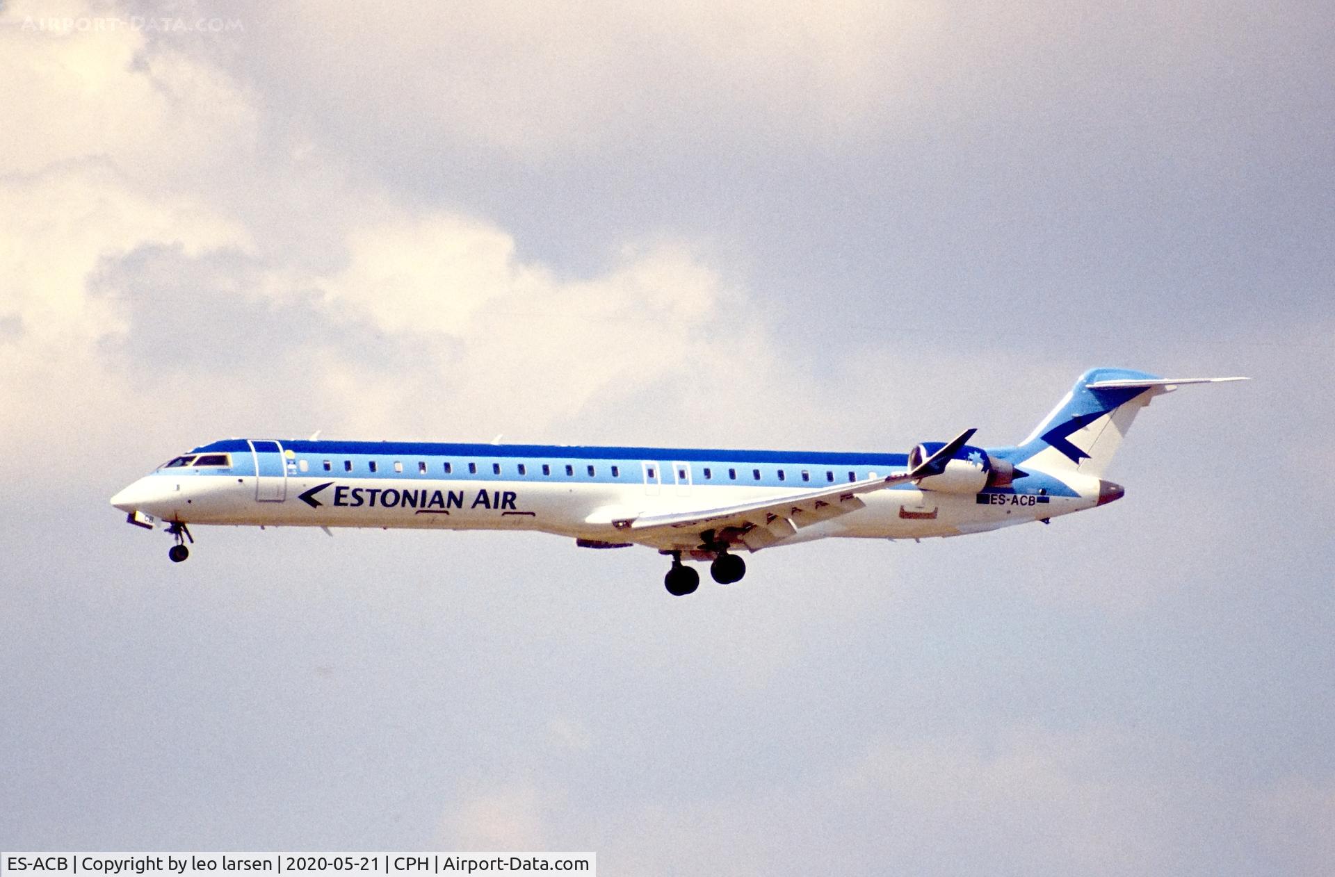 ES-ACB, 2010 Bombardier CRJ-900ER (CL-600-2D24) C/N 15261, Copenhagen 21.5.2011
