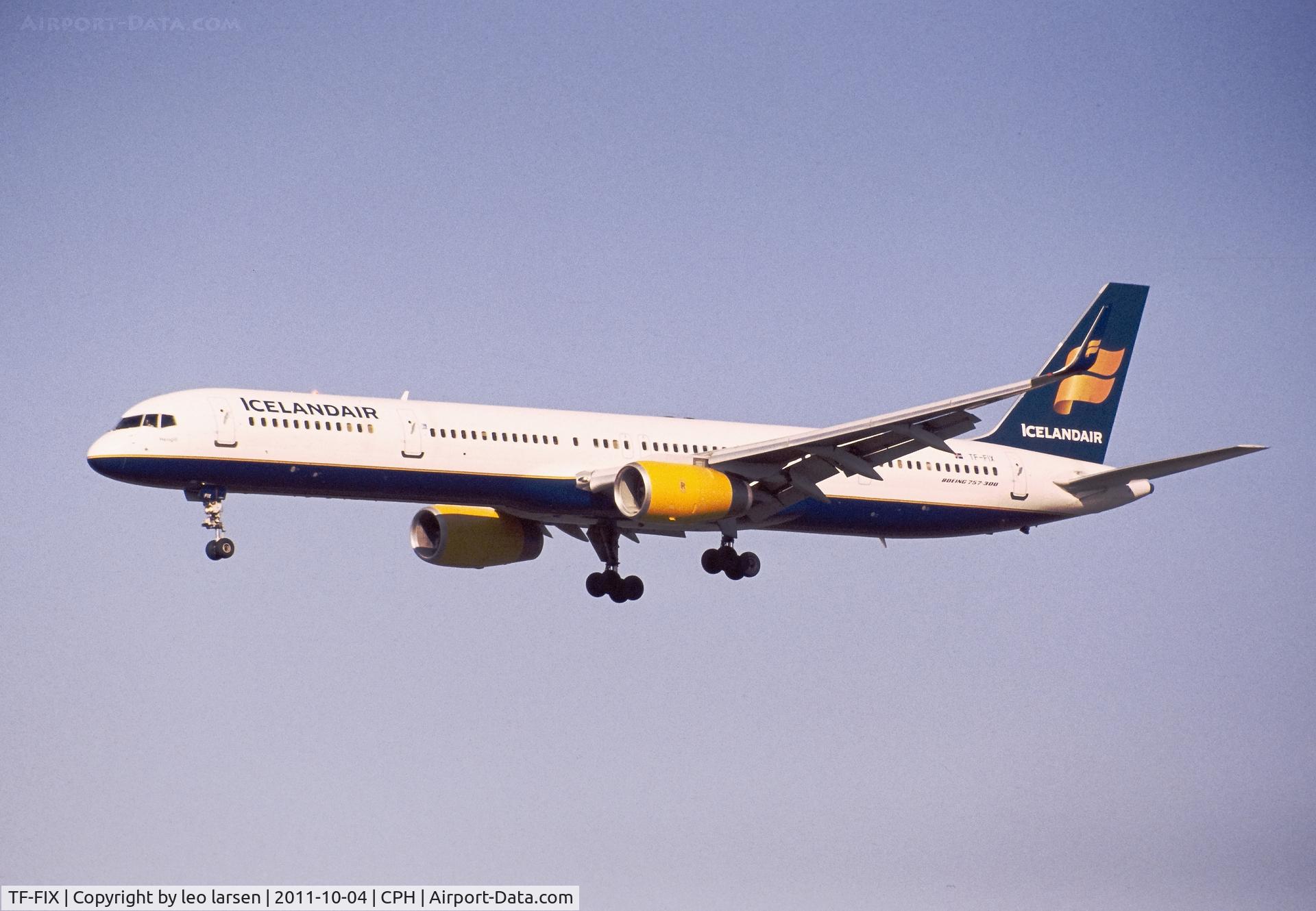 TF-FIX, 2002 Boeing 757-308 C/N 29434, Copenhagen 4.10.2011