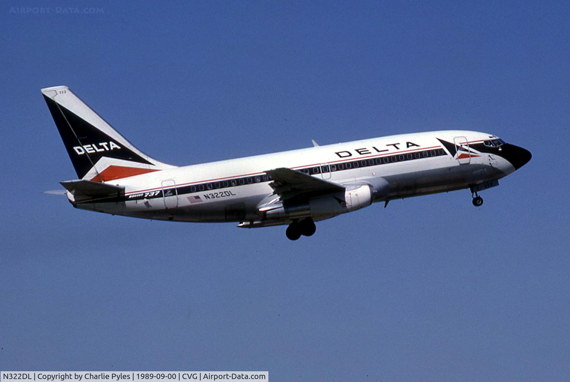 N322DL, 1984 Boeing 737-232 C/N 23094, Air Pix Aviation Photos