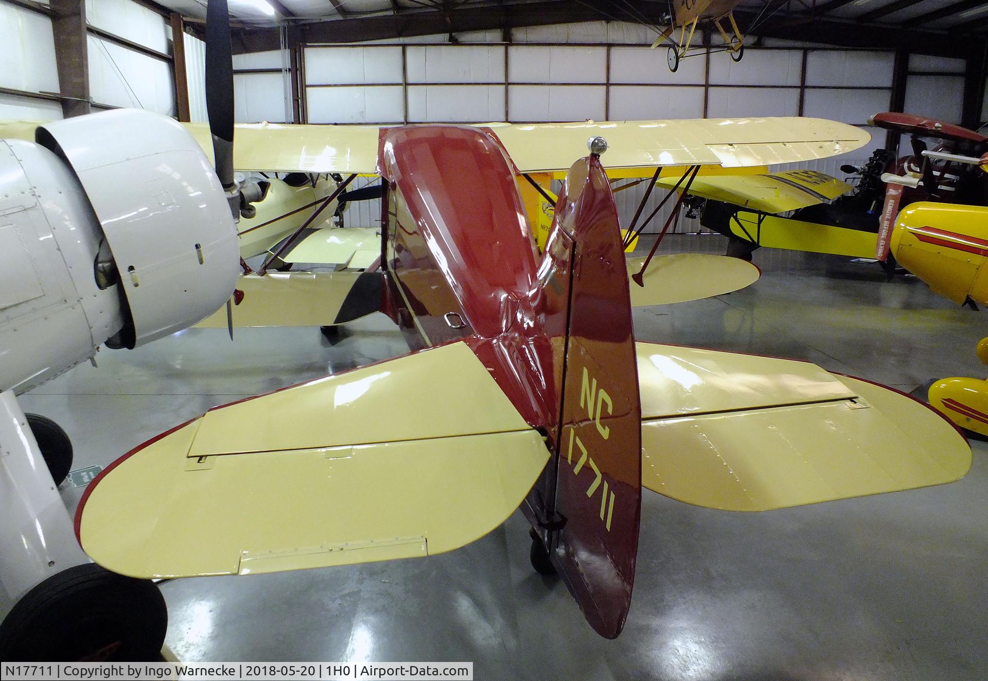 N17711, 1937 Waco ZGC-7 C/N 4555, Waco ZGC-7 engine at the Aircraft Restoration Museum at Creve Coeur airfield, Maryland Heights MO