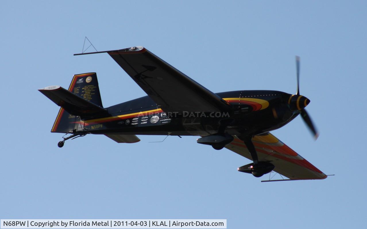 N68PW, Extra EA-300S C/N 030, Sun N Fun 2011