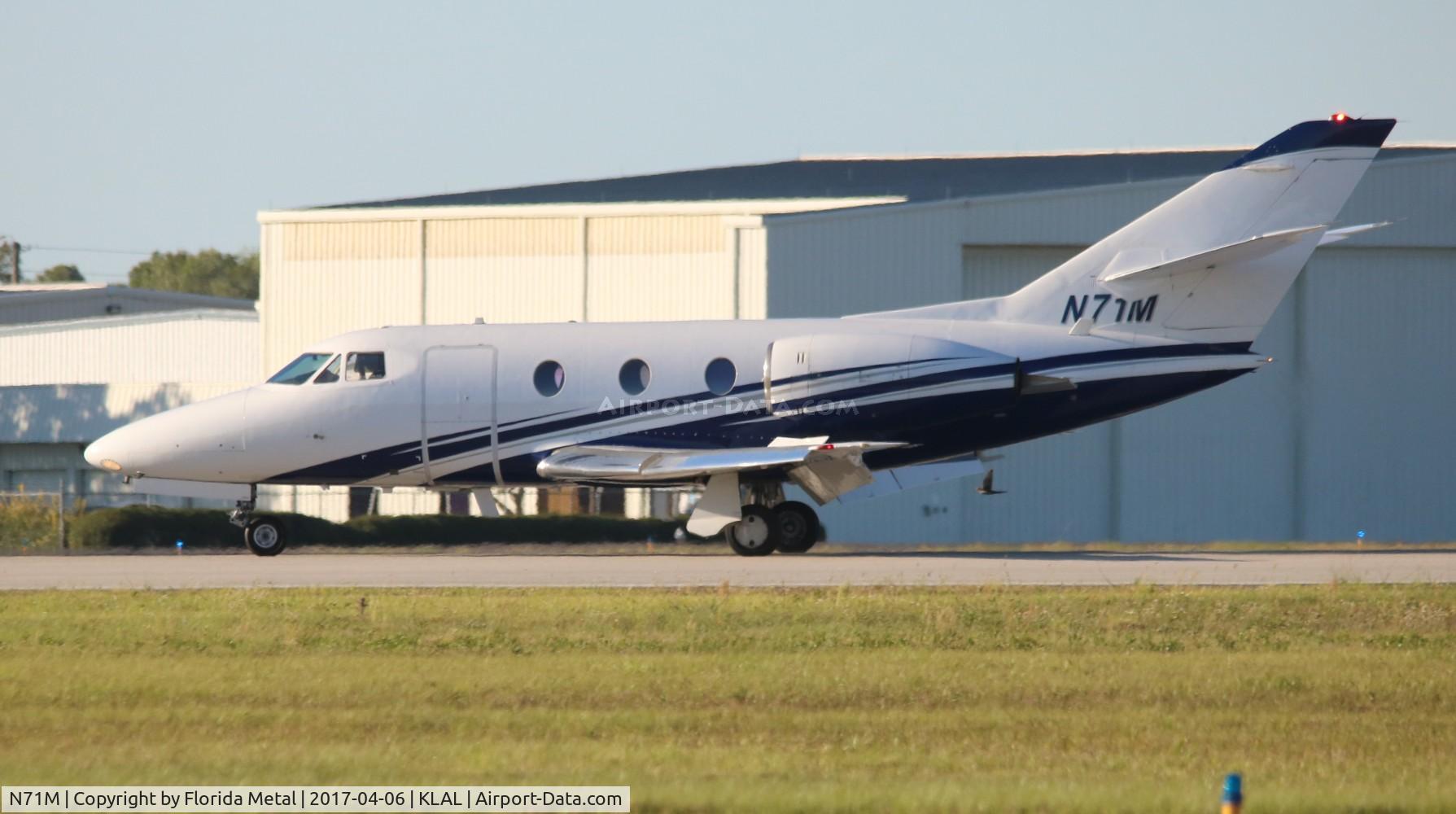 N71M, 1986 Dassault Falcon 10 C/N 208, Sun N Fun 2017