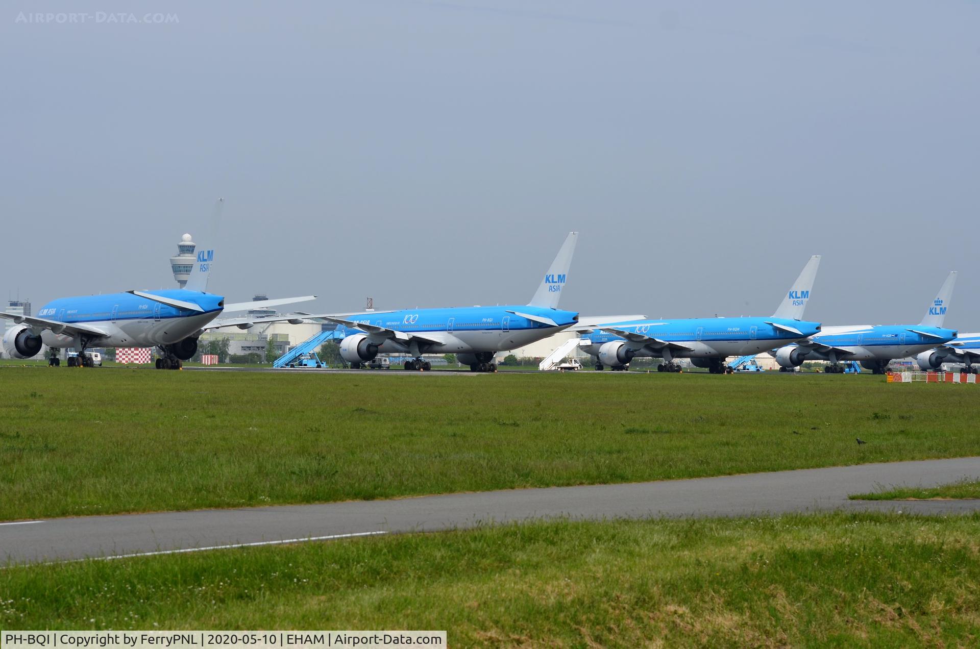 PH-BQI, 2004 Boeing 777-206/ER C/N 33714, 5 KLM B772's stored on a runway at AMS during Covid 19 crisis.