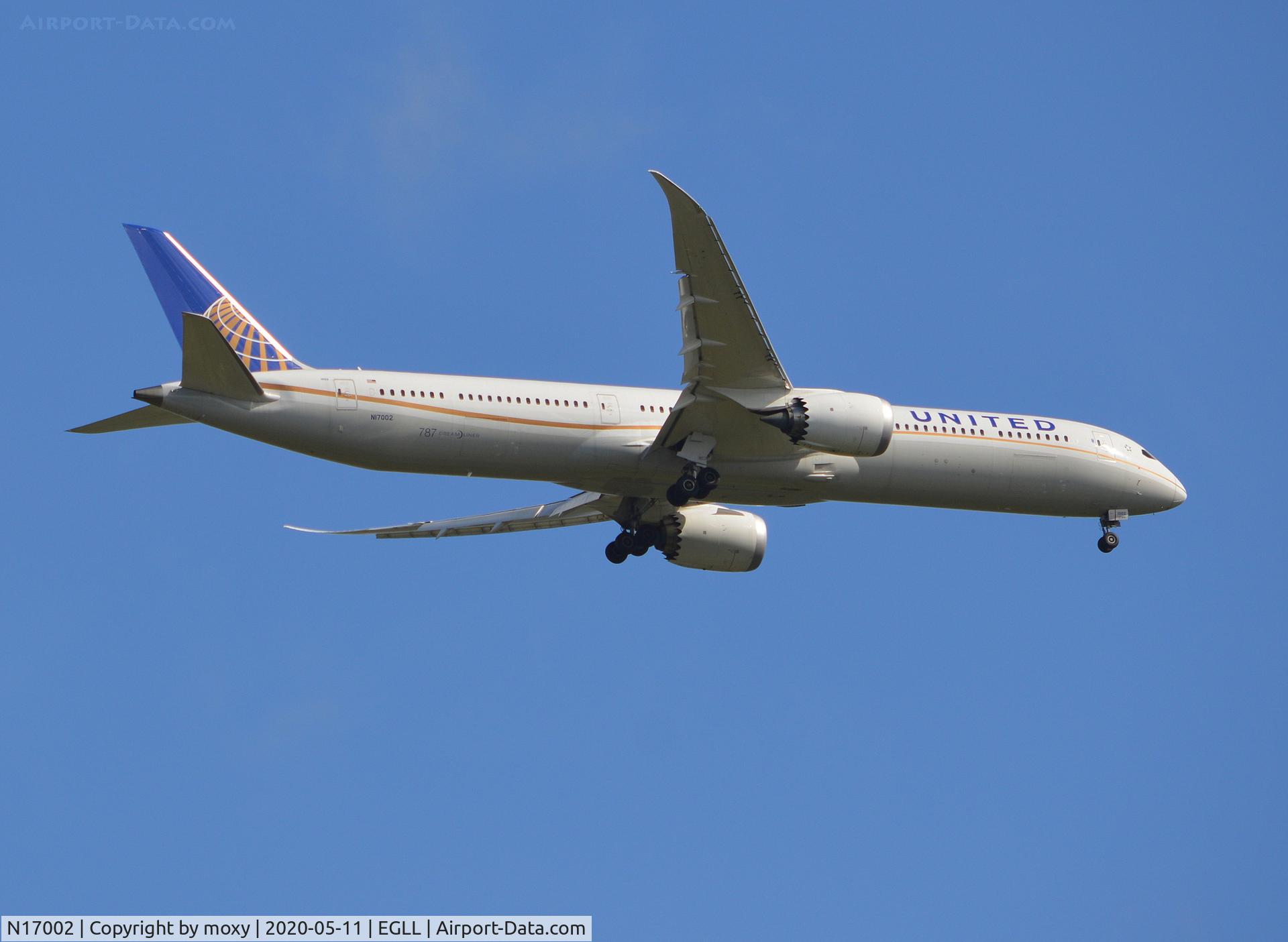 N17002, 2018 Boeing 787-10 Dreamliner C/N 40930, Boeing 787-10 on finals to London Heathrow.