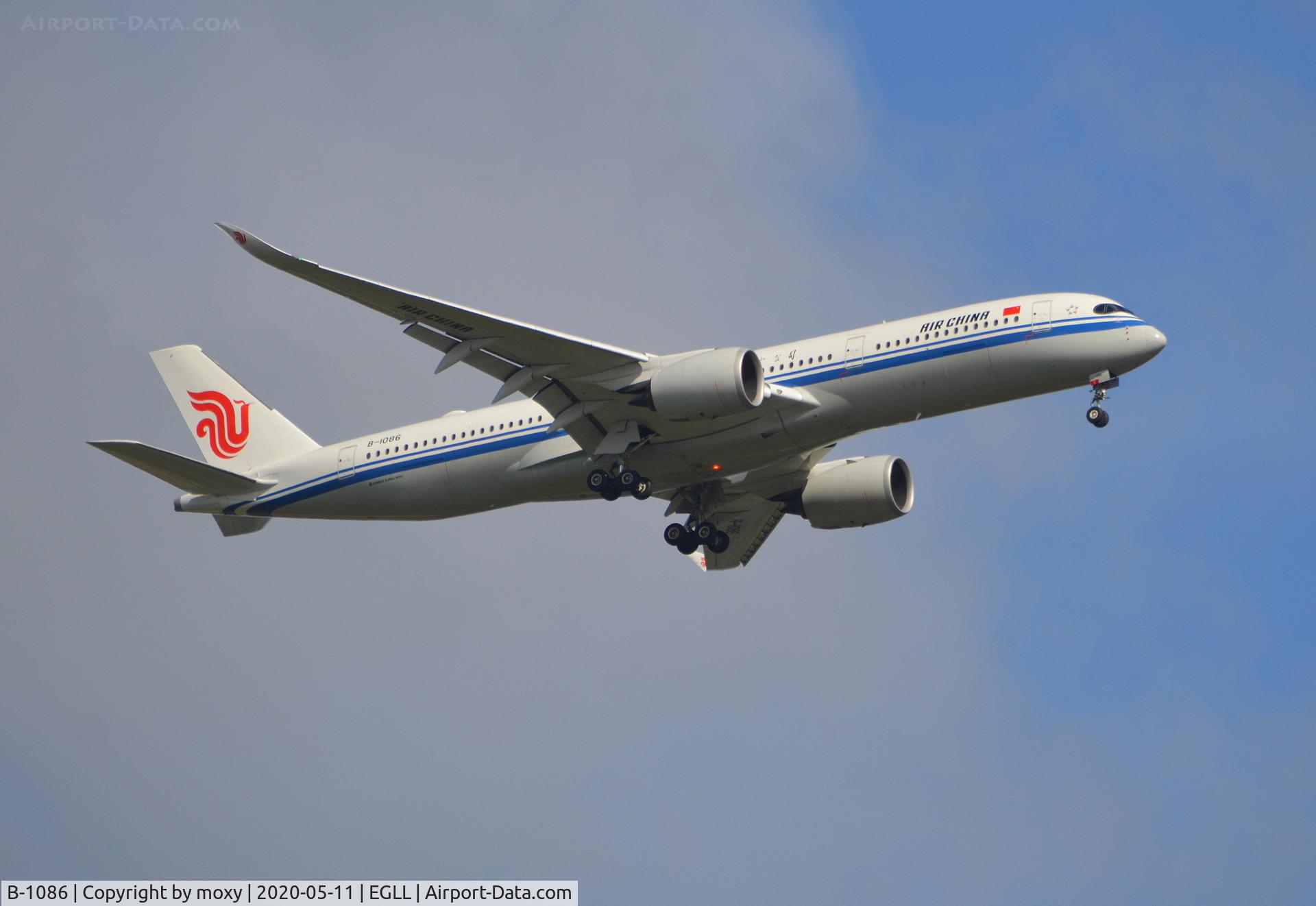 B-1086, 2017 Airbus A350-941 C/N 167, Airbus A350-941 on finals to London Heathrow.