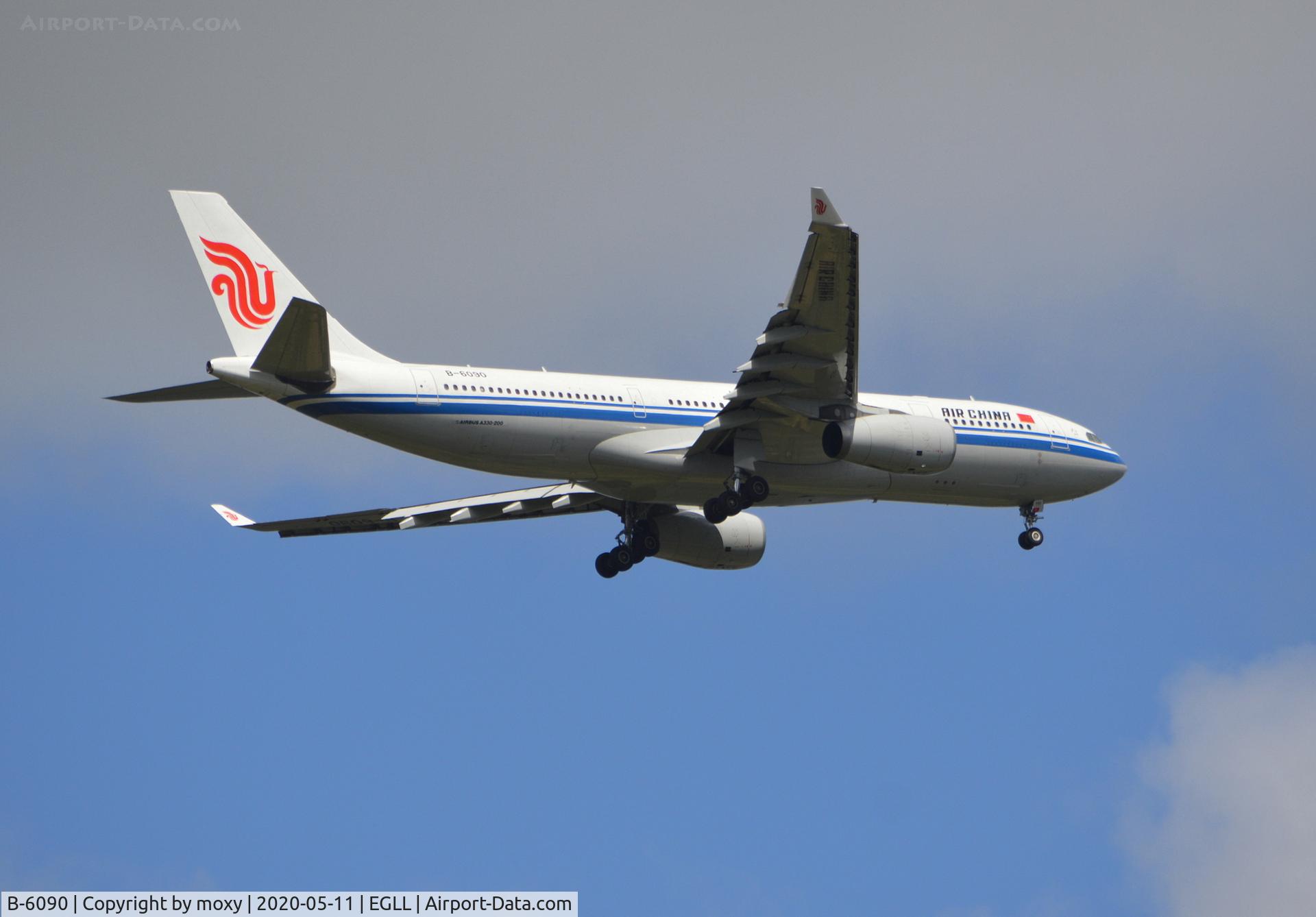 B-6090, 2007 Airbus A330-243 C/N 860, Airbus A330-243 on finals to London Heathrow.