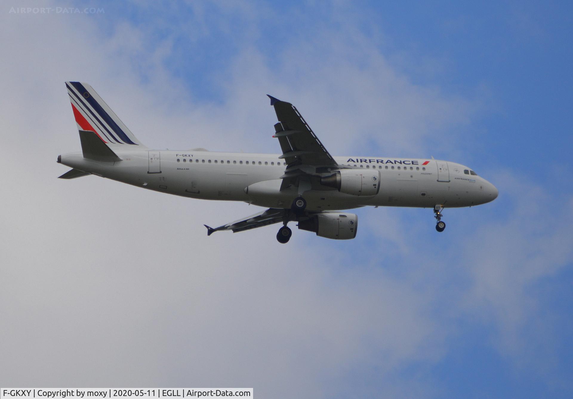 F-GKXY, 2009 Airbus A320-214 C/N 4105, Airbus A320-214 on finals to London Heathrow.