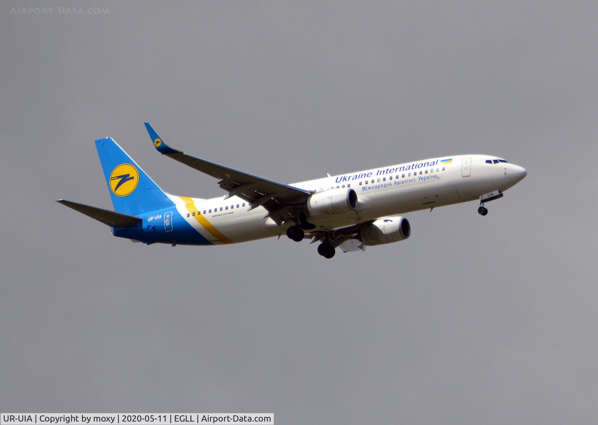 UR-UIA, 2017 Boeing 737-8KV C/N 38121, Boeing 737-8KV on finals to London Heathrow.