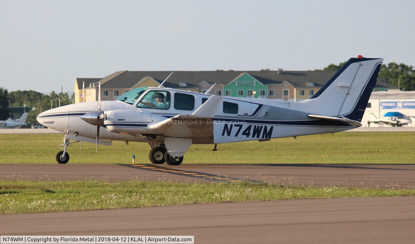 N74WM, 1975 Beech 58 Baron C/N TH-653, Sun N Fun 2018