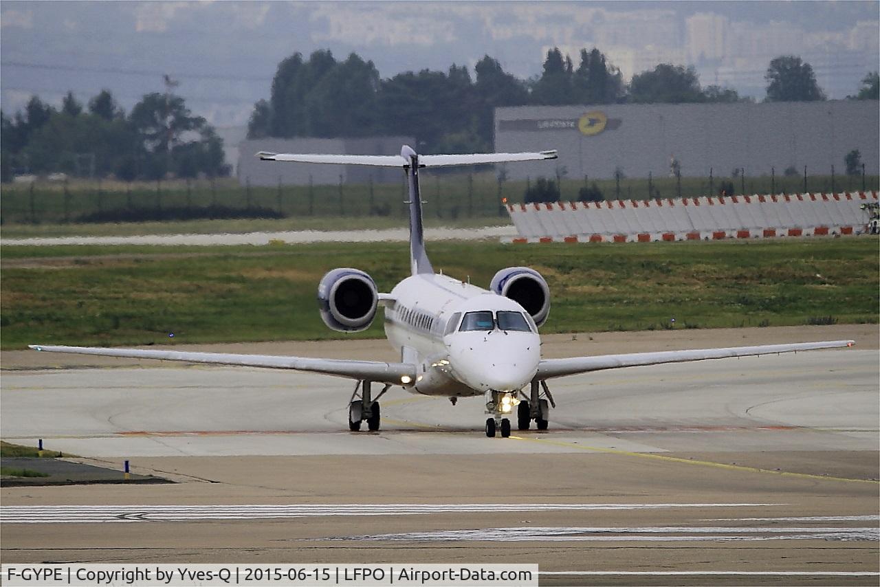 F-GYPE, 2001 Embraer ERJ-135LR (EMB-135LR) C/N 145492, Embraer EMB-135LR (ERJ-135LR), Holding point rwy 08, Paris-Orly airport (LFPO-ORY)