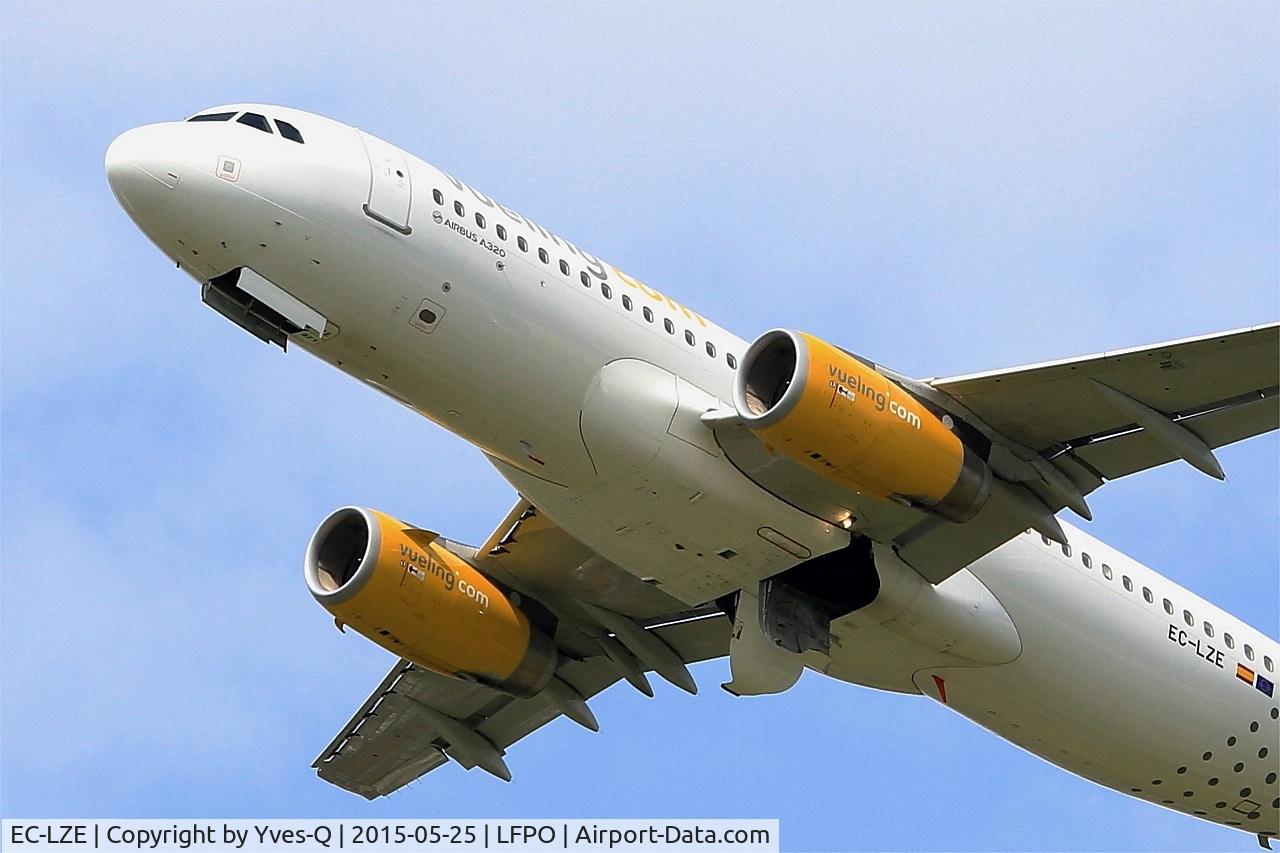 EC-LZE, 2013 Airbus A320-232 C/N 5885, Airbus A320-232, Climbing from rwy 24, Paris-Orly Airport (LFPO-ORY)