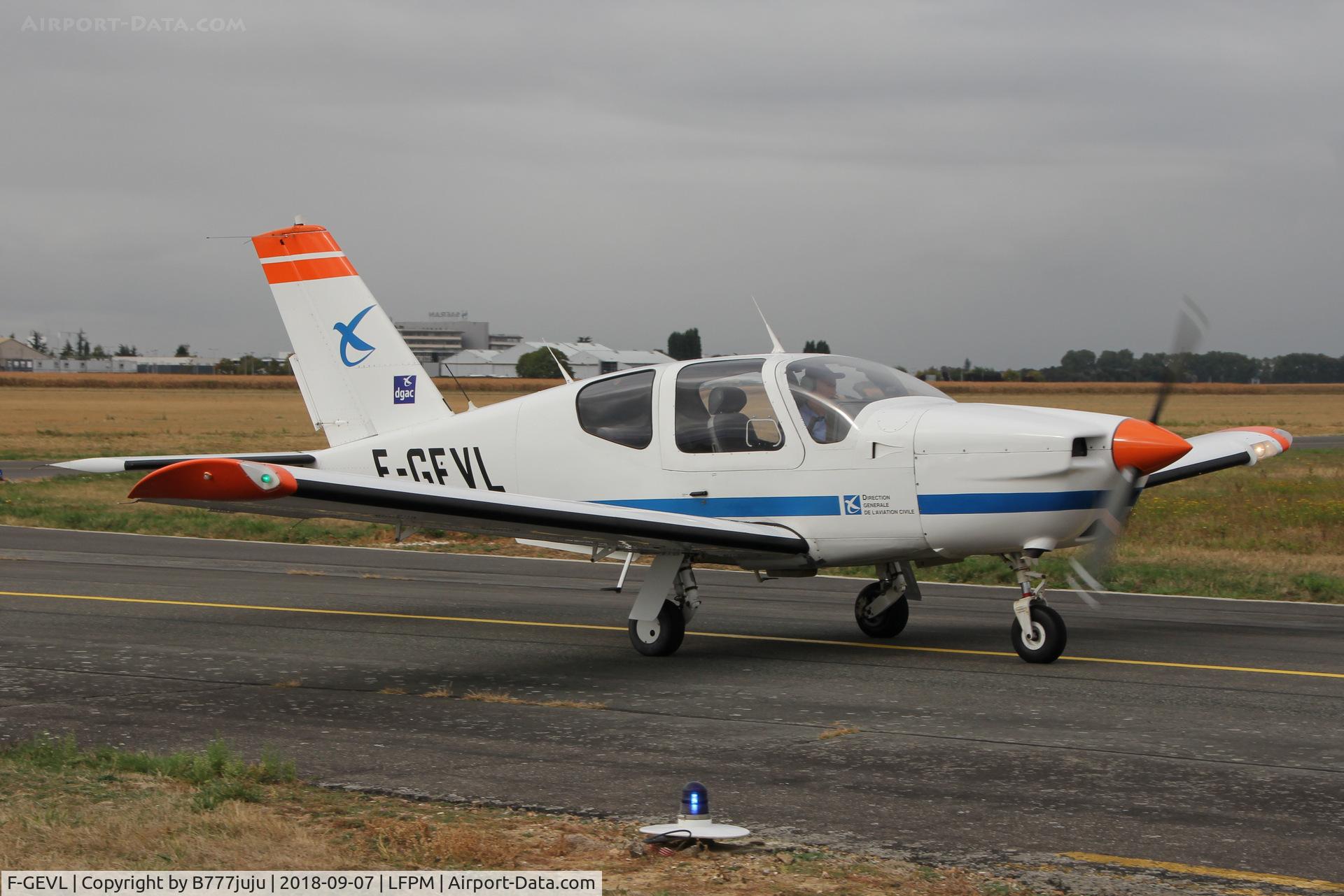 F-GEVL, Socata TB-20 C/N 735, at Melun