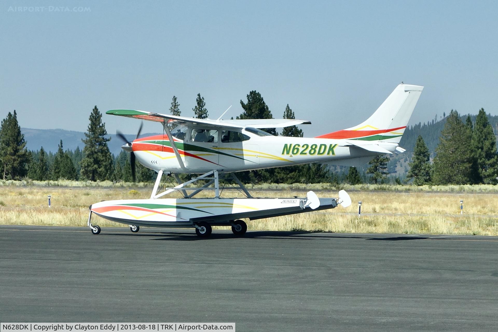 N628DK, 1964 Cessna 182G Skylane C/N 18255786, Truckee airport California 2013.